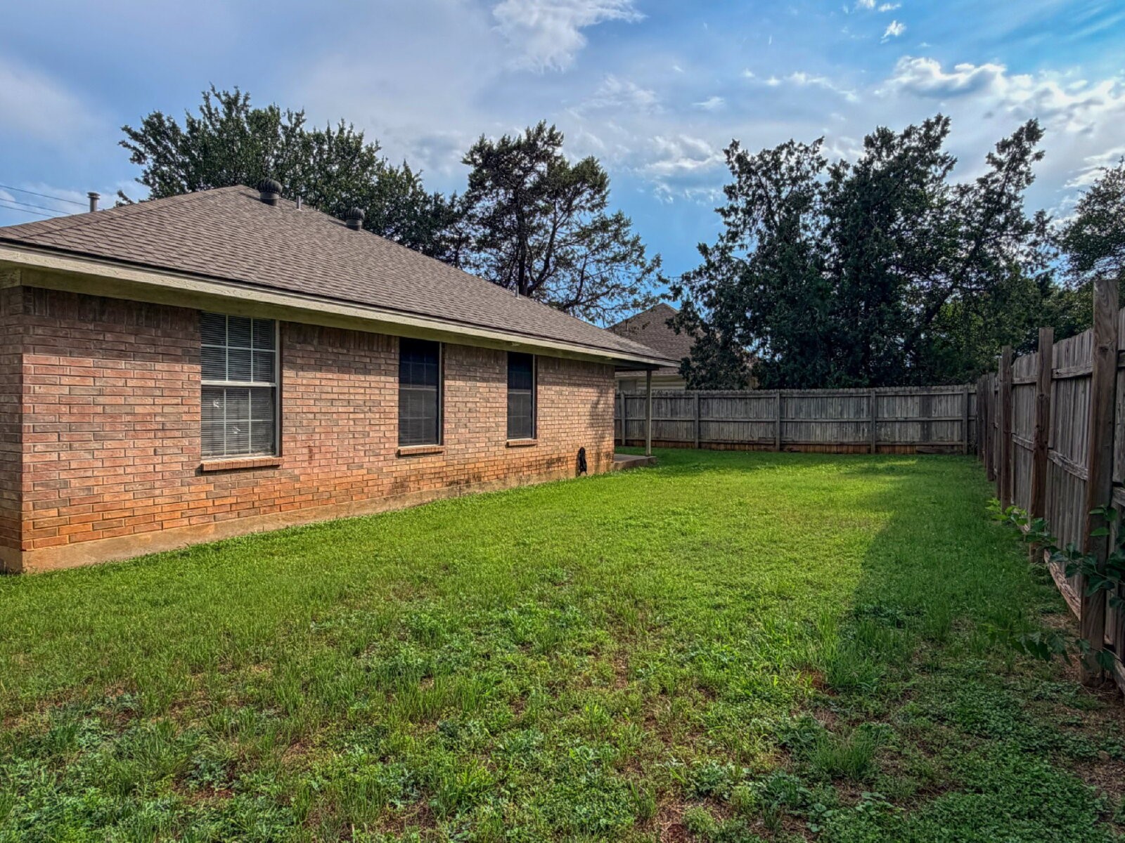 1202 Spell Avenue Cleburne TX 76033