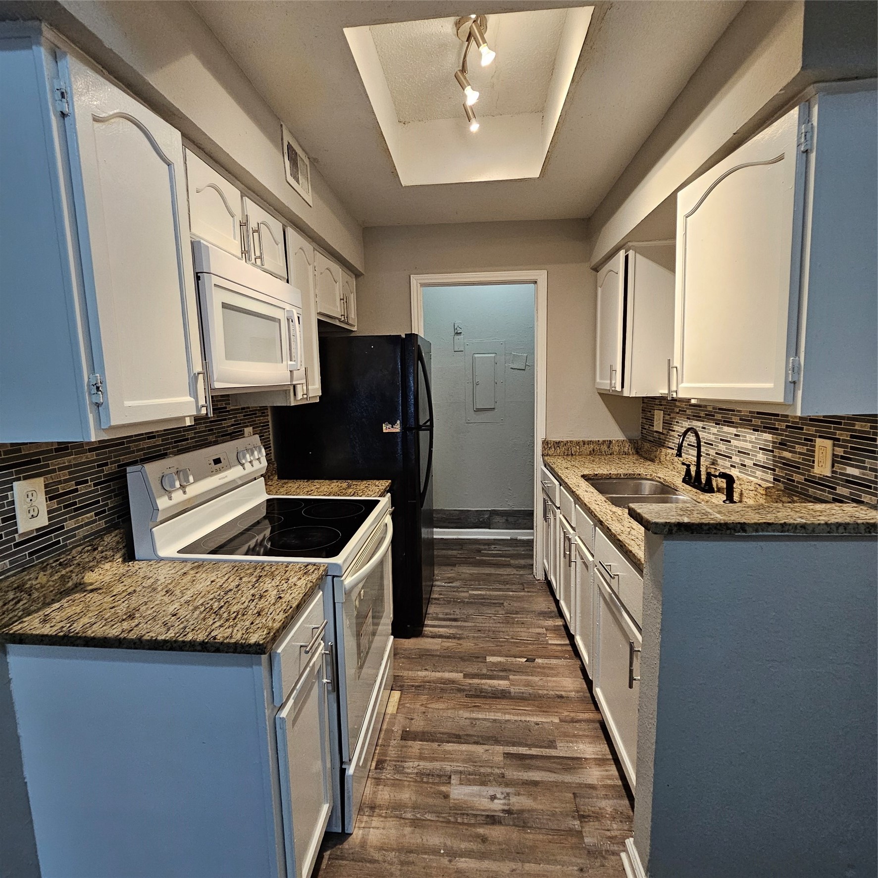 3209 Norwalk Avenue Dallas TX 75220