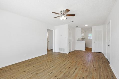 2637 W Randol Mill Road Arlington TX 76012