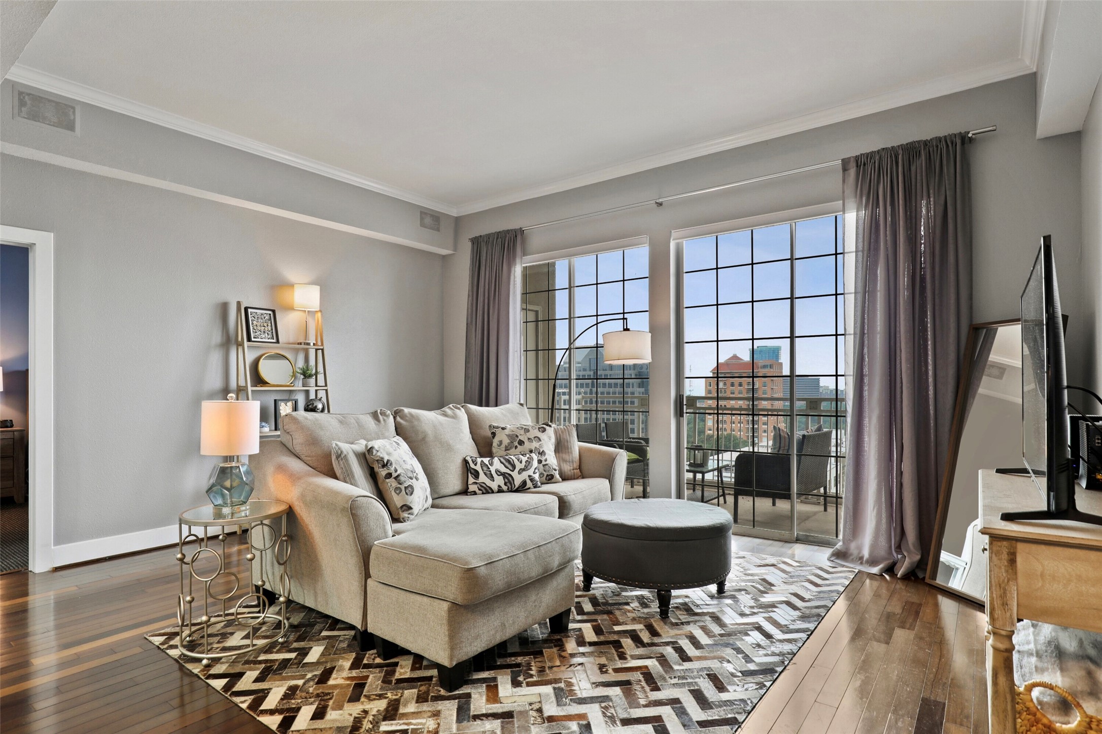 3225 Turtle Creek Boulevard Dallas TX 75219