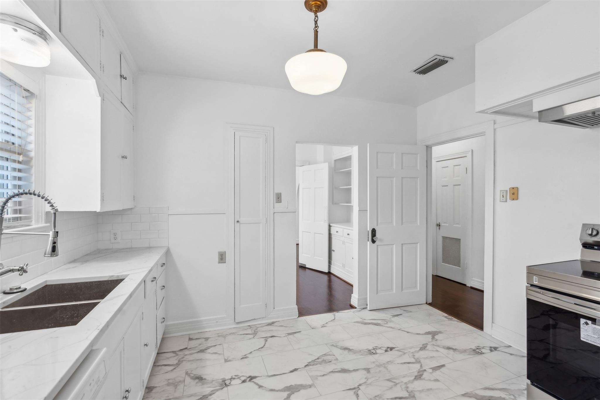 6132 Victor Street Dallas TX 75214