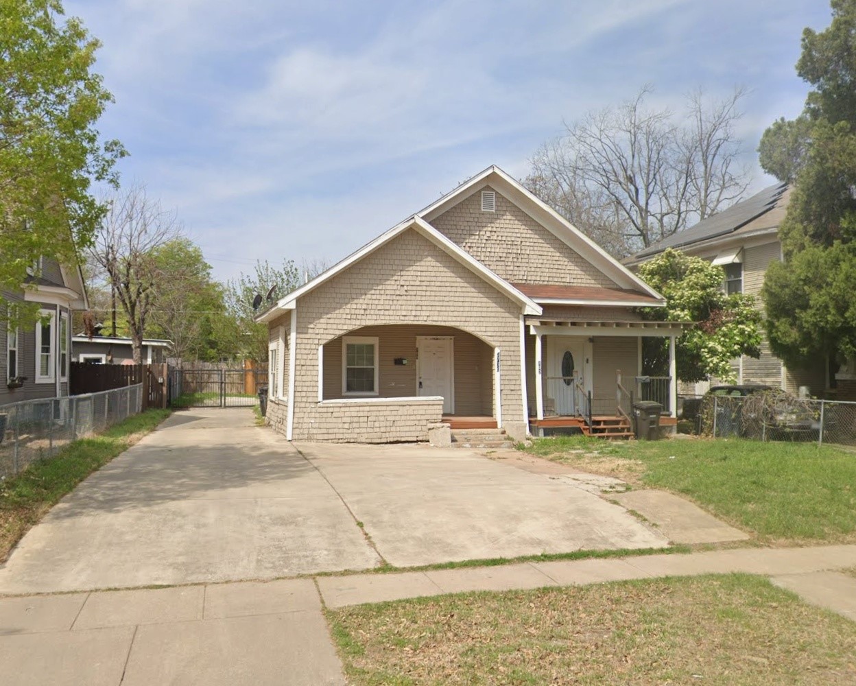 2730 S Jennings Avenue Fort Worth TX 76110