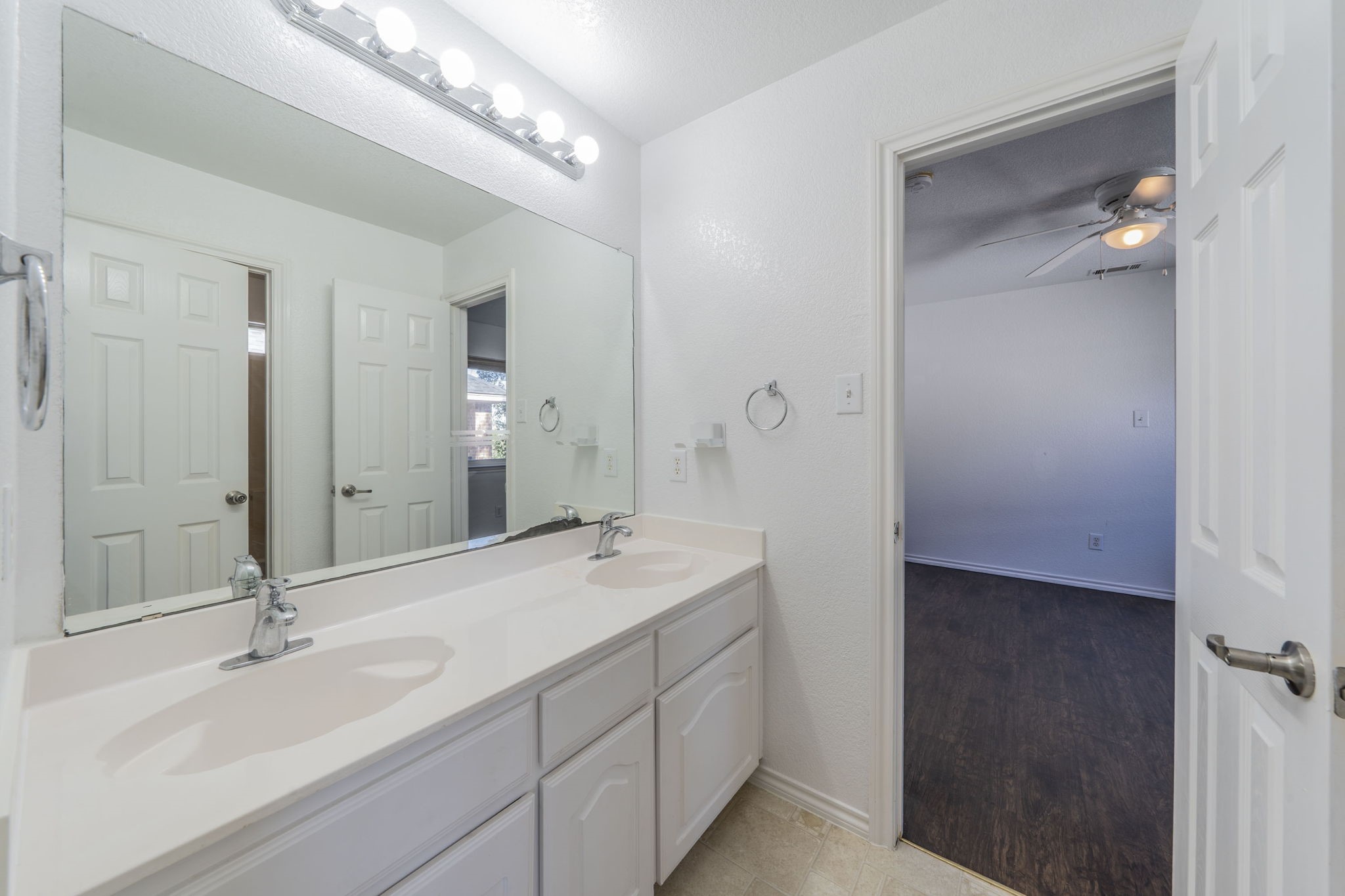 7042 Hedgebrook Drive Dallas TX 75249