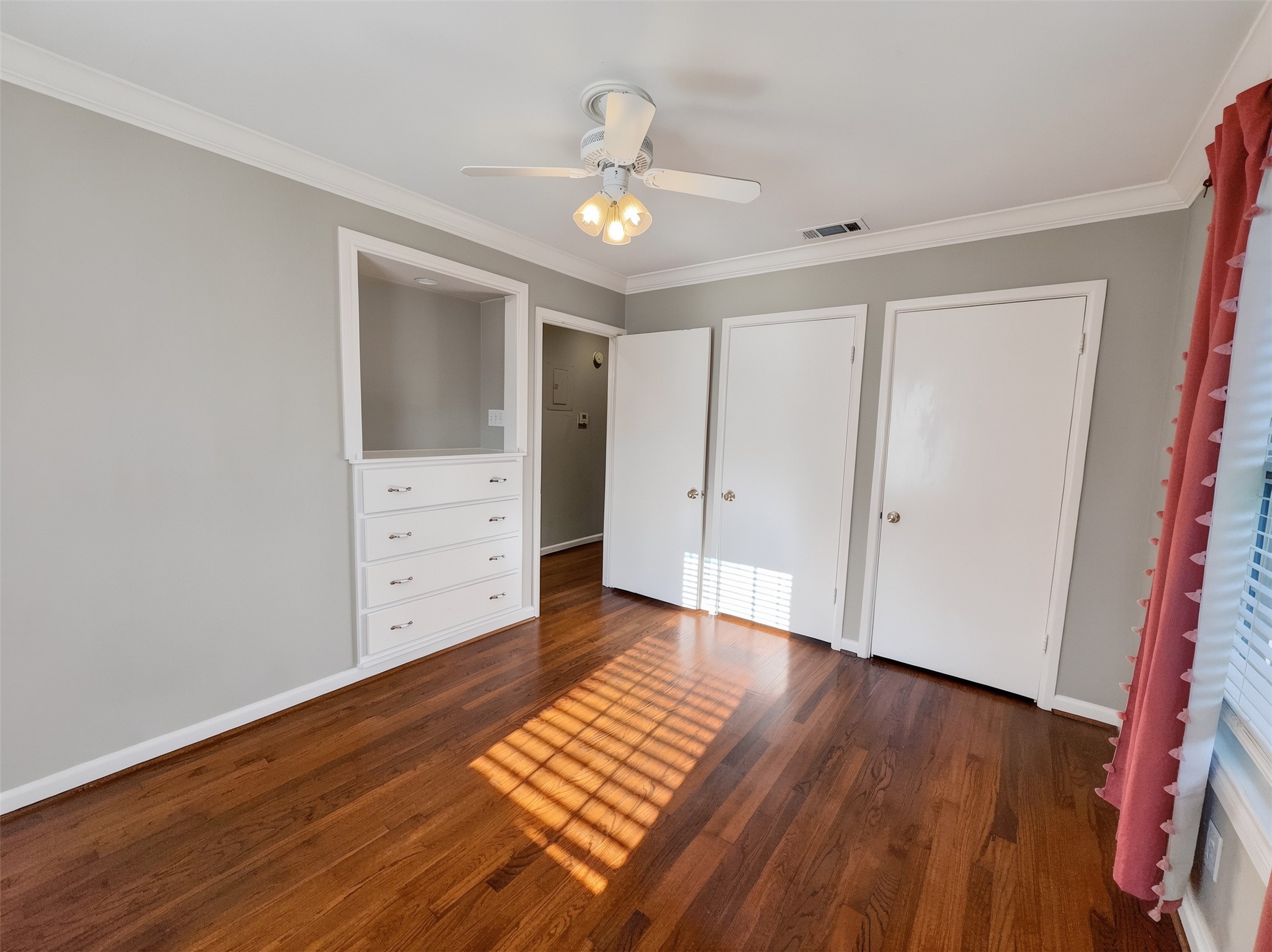 4414 Merrell Road Dallas TX 75229