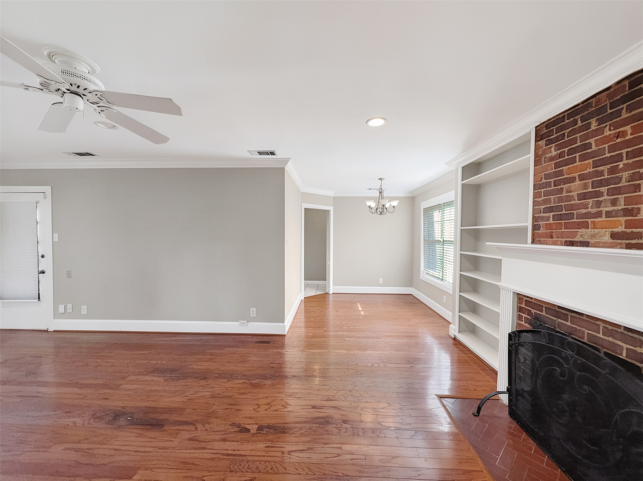 4414 Merrell Road Dallas TX 75229