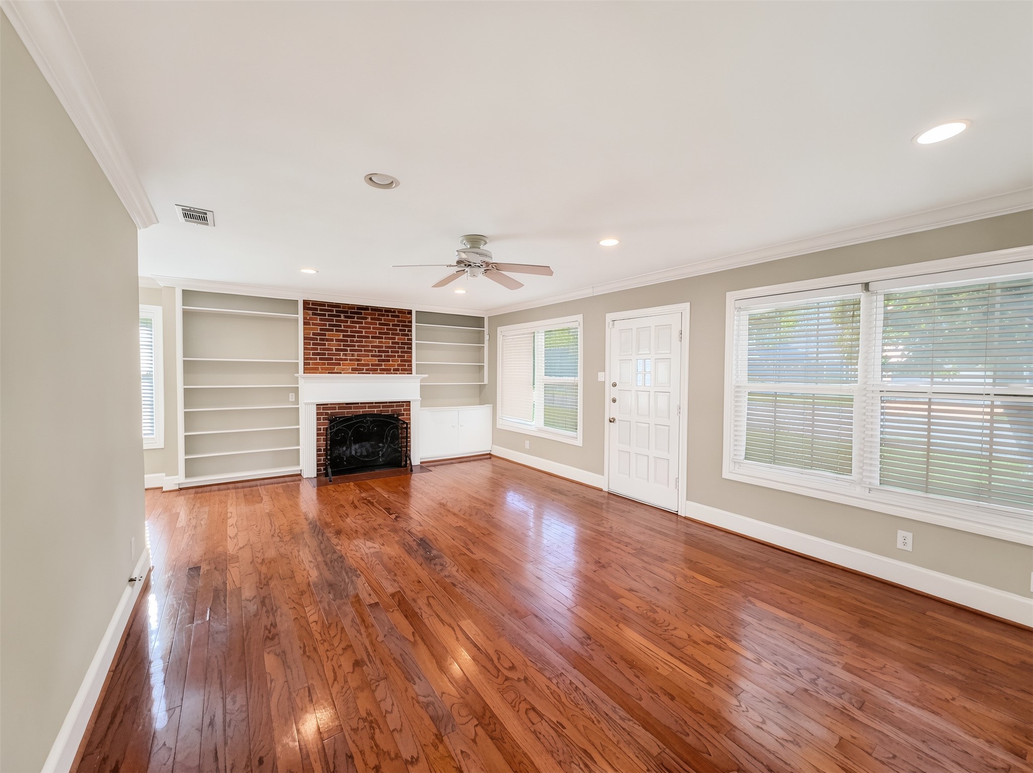 4414 Merrell Road Dallas TX 75229