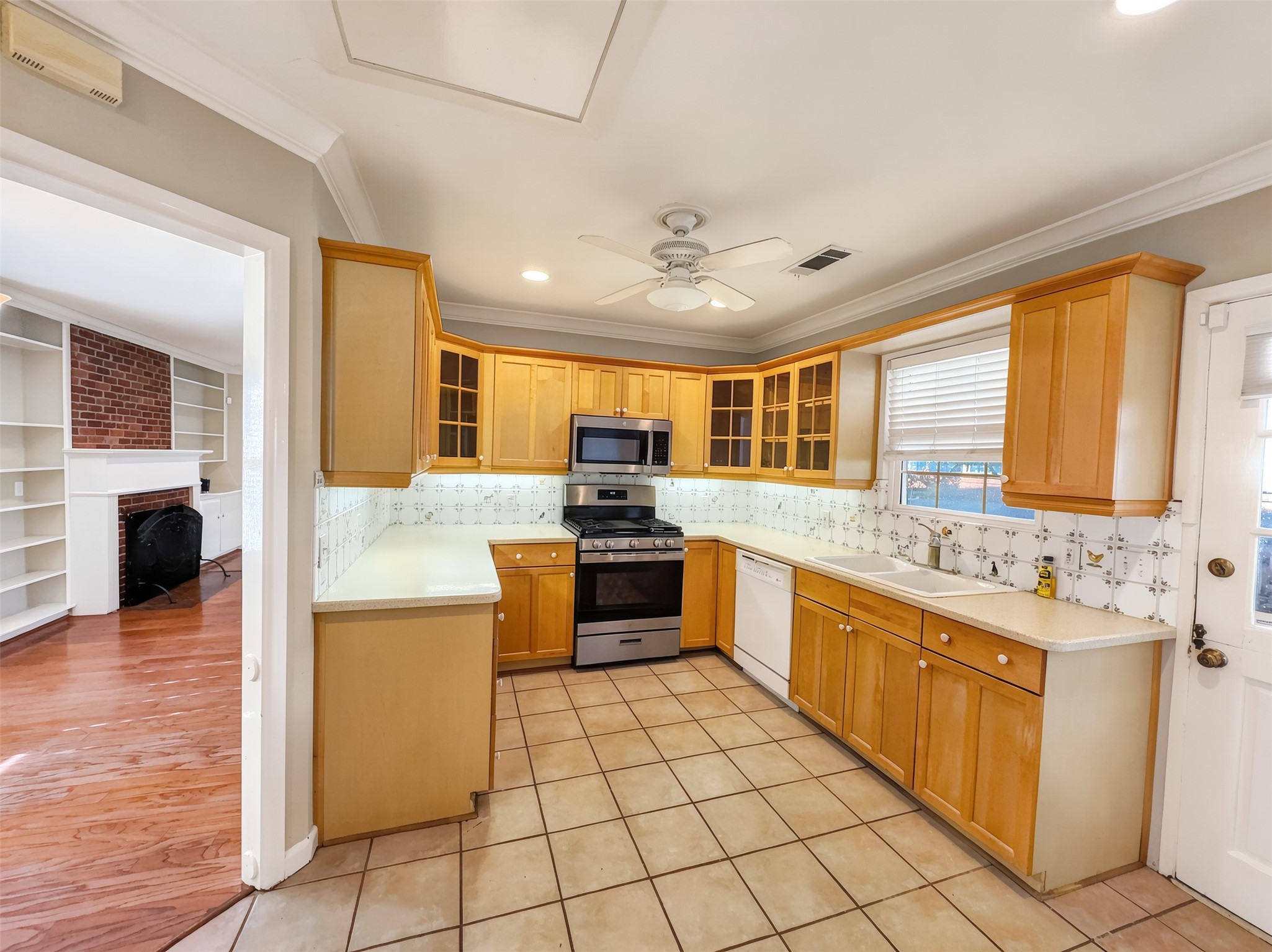 4414 Merrell Road Dallas TX 75229