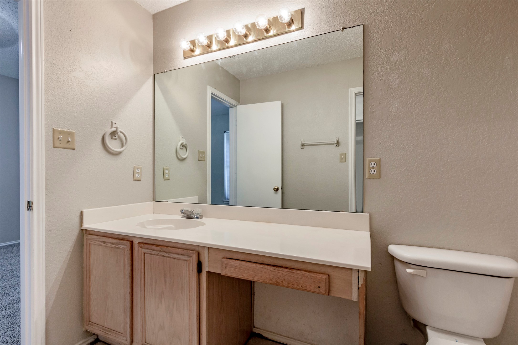 845 Applewood Drive Cedar Hill TX 75104