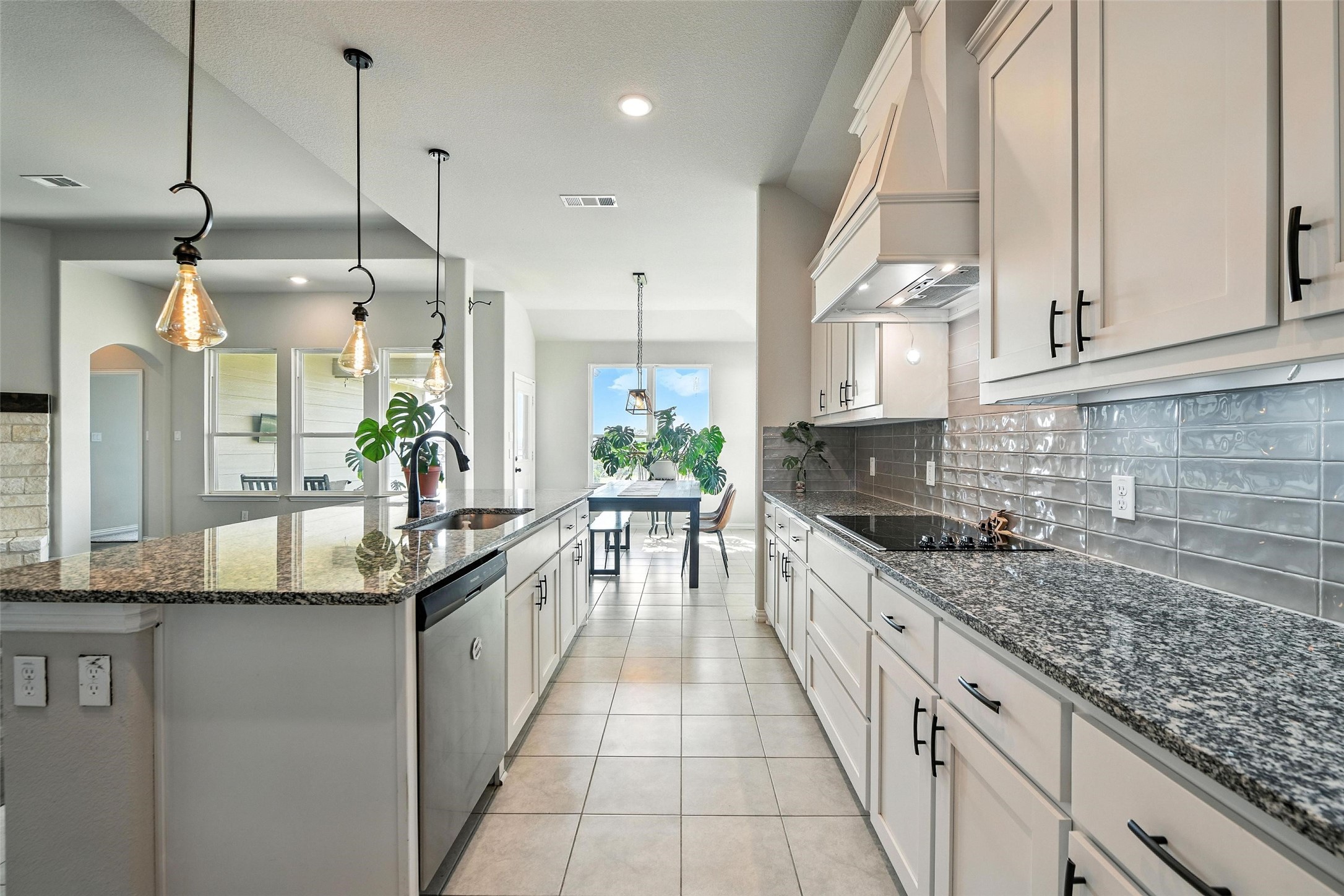 1089 Flagstone Drive Weatherford TX 76085