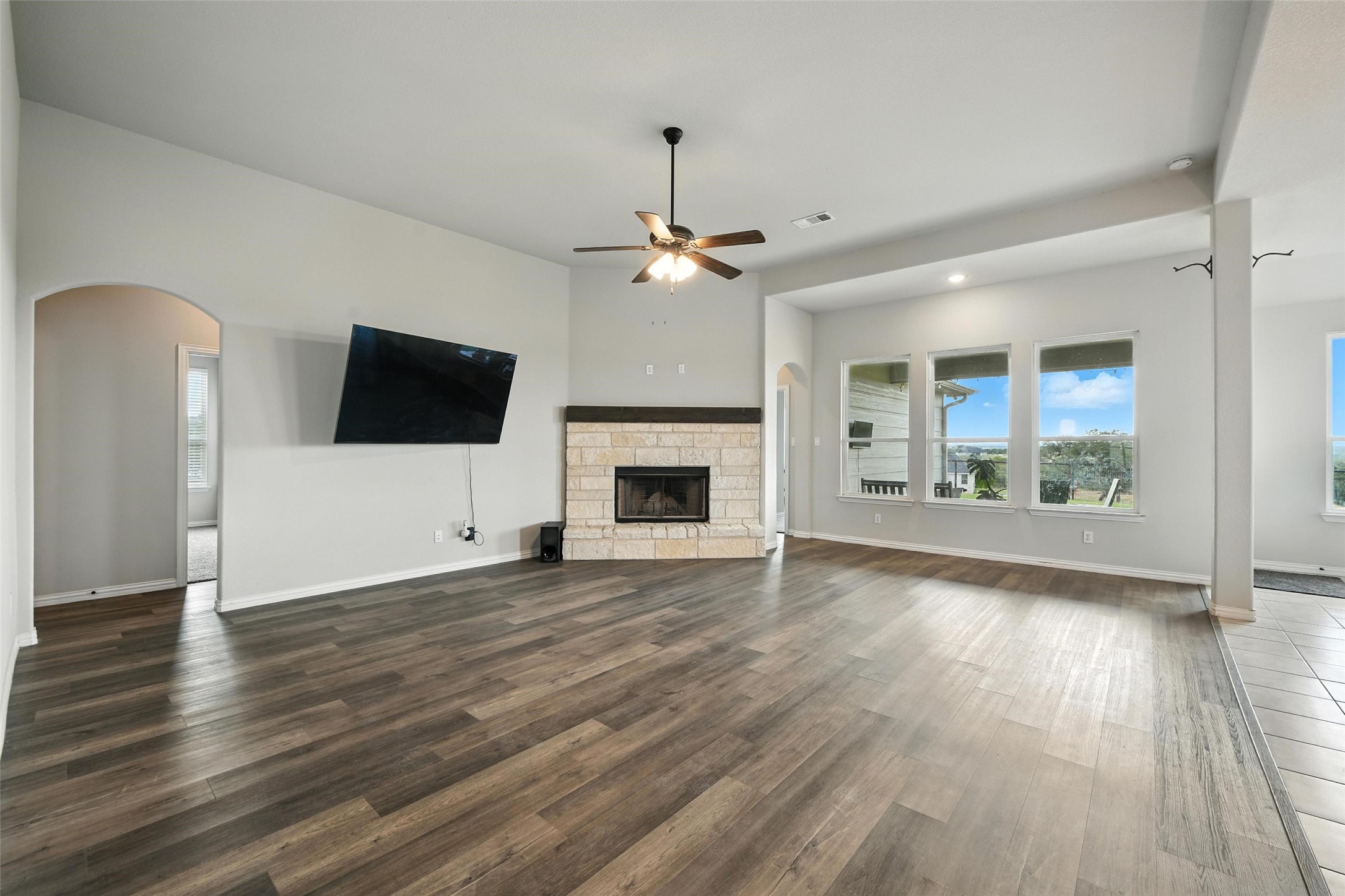 1089 Flagstone Drive Weatherford TX 76085