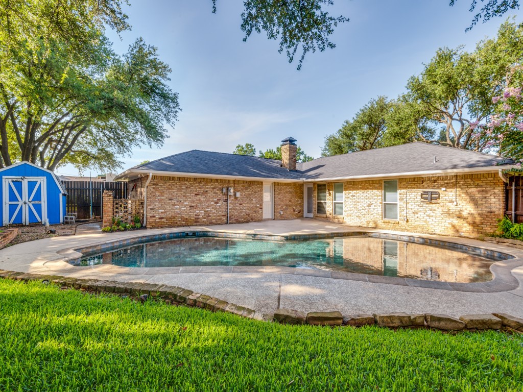 2020 Normandy Drive Hurst TX 76054