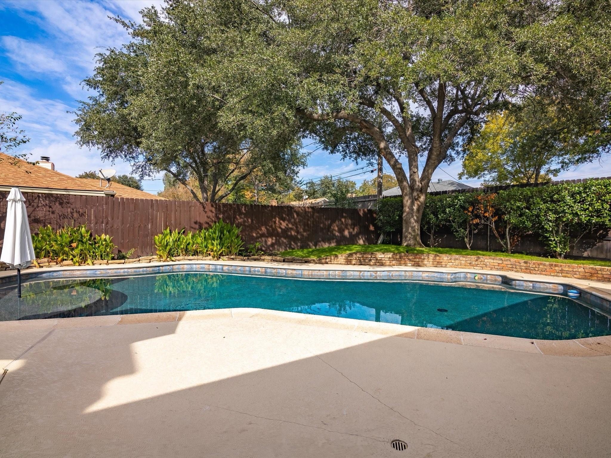 2020 Normandy Drive Hurst TX 76054