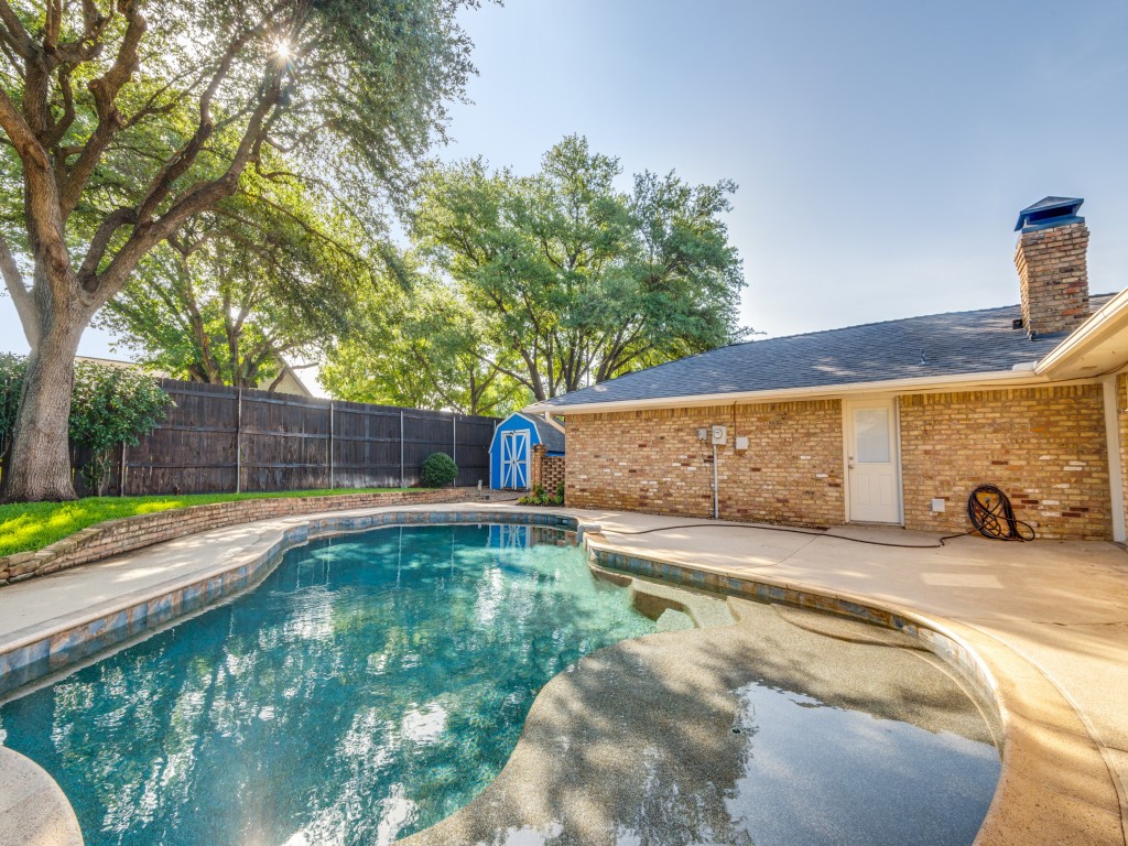 2020 Normandy Drive Hurst TX 76054
