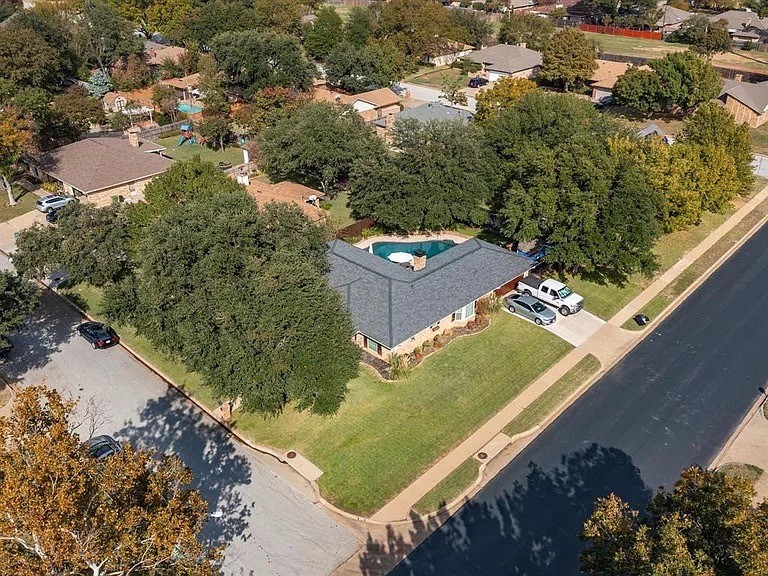 2020 Normandy Drive Hurst TX 76054