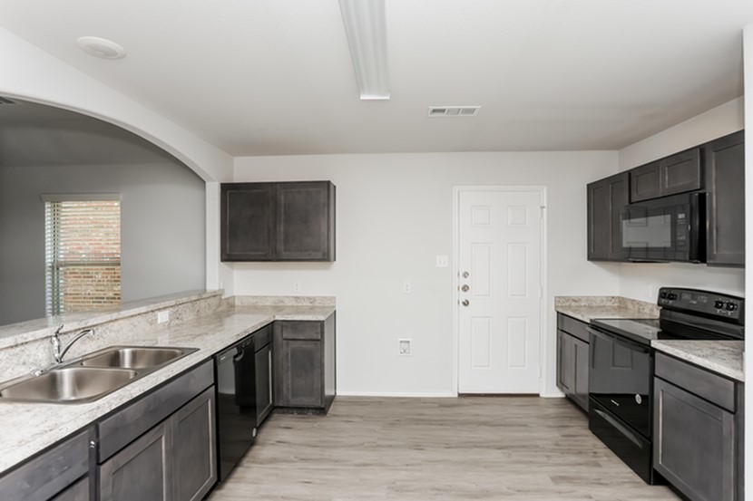 1317 Esther Lane Ennis TX 75119