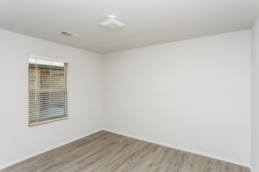 1317 Esther Lane Ennis TX 75119