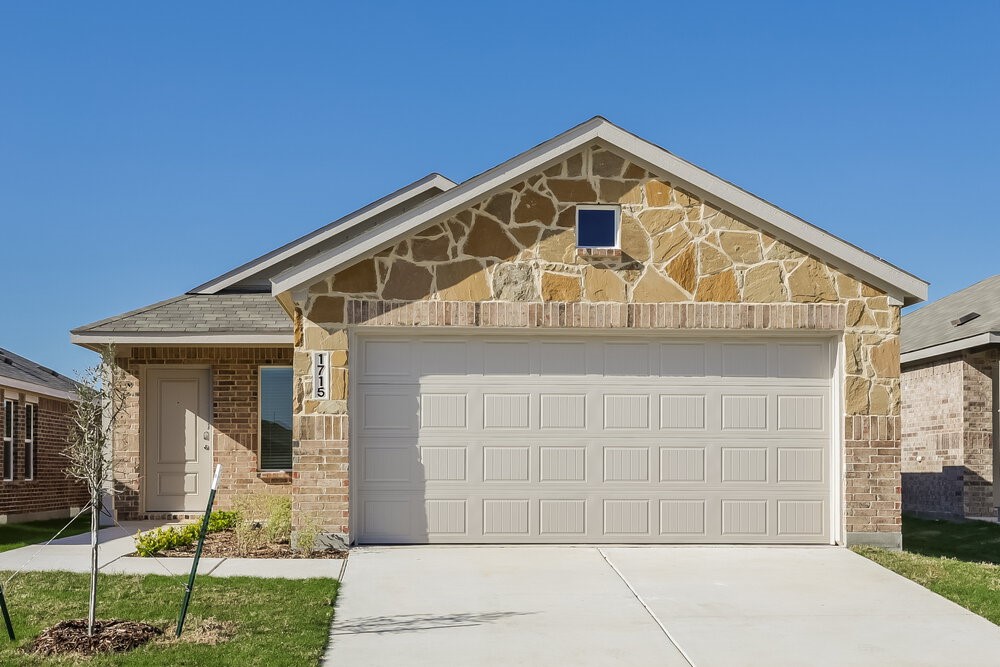 1715 Crossbill Street Forney TX 75126