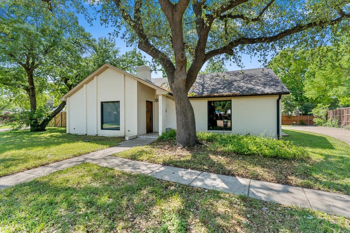 11238 Webb Chapel Court Dallas TX 75229