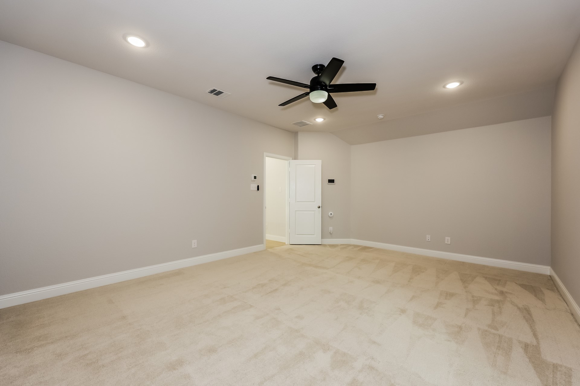 8016 Sunflower Lane Dallas TX 75252