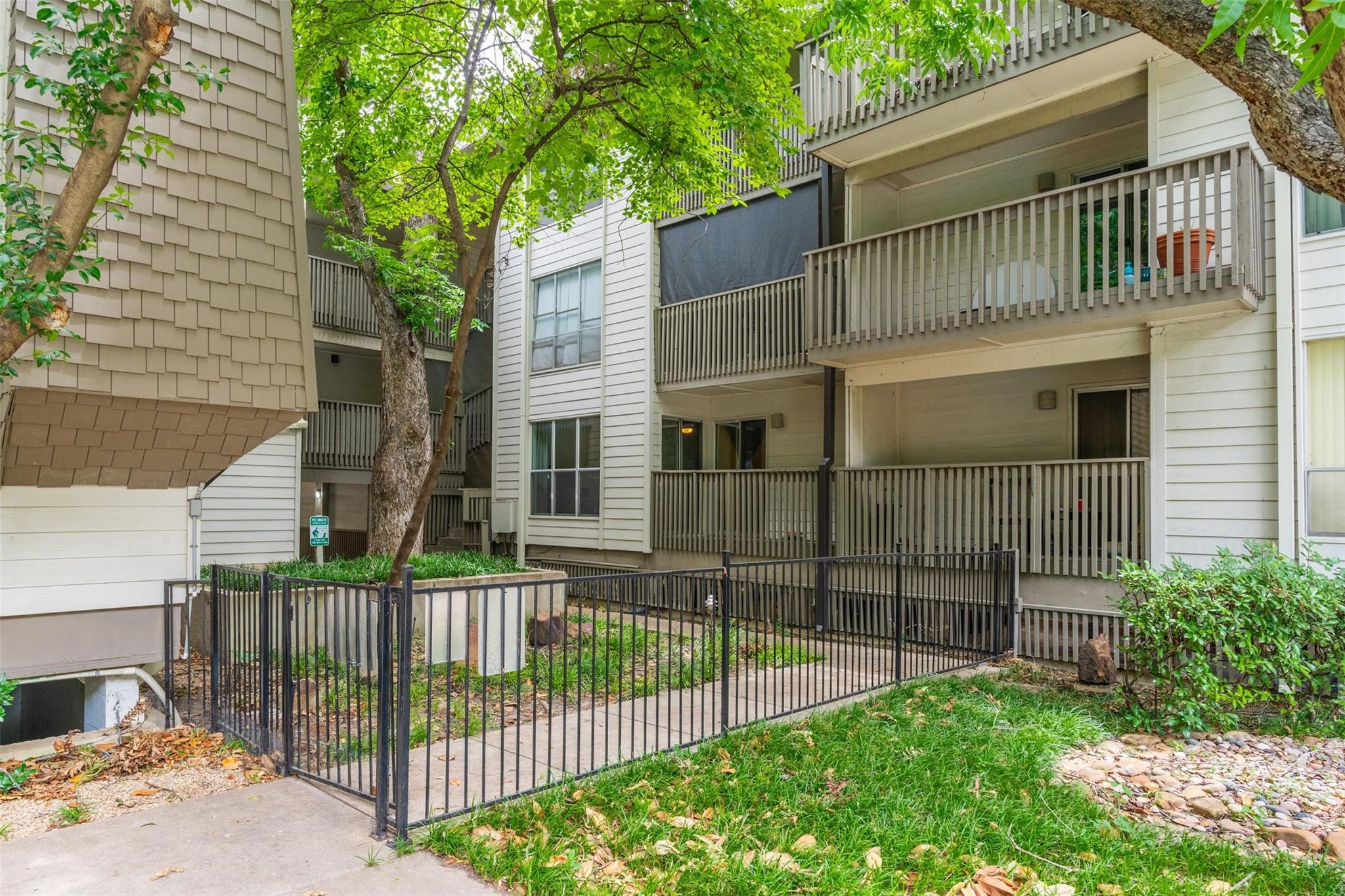 4837 Cedar Springs Road Dallas TX 75219
