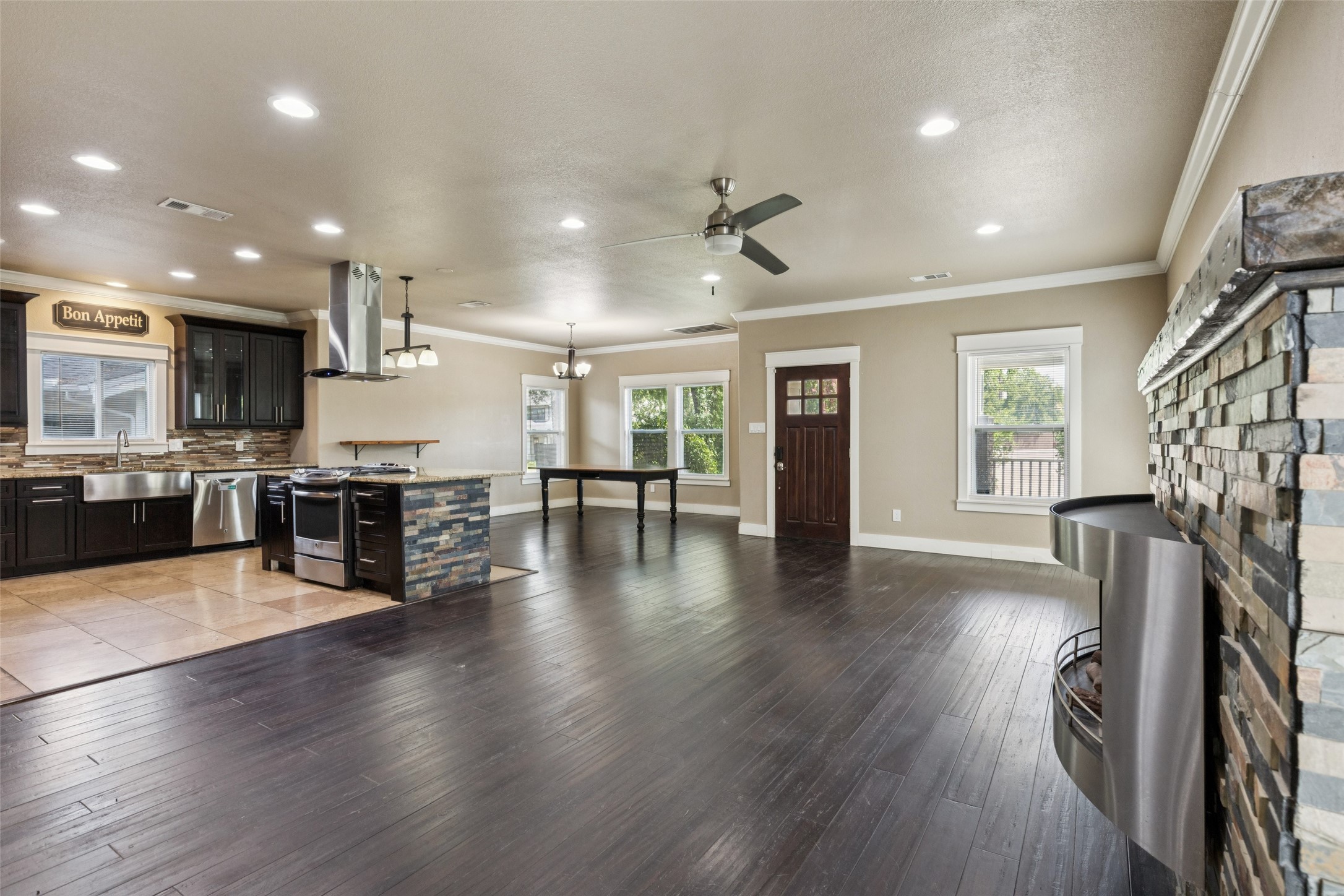 5628 Goodwin Avenue Dallas TX 75206