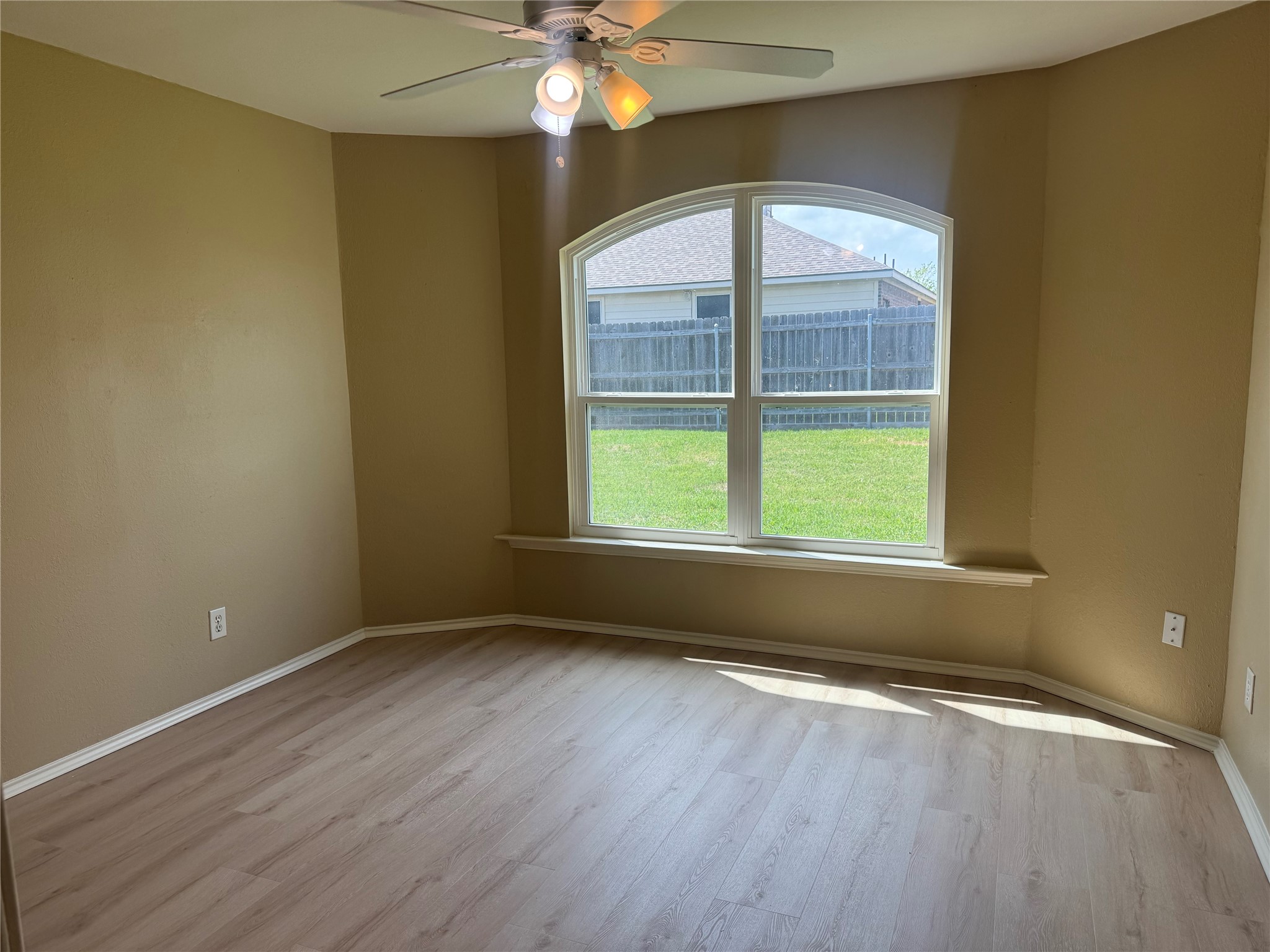 908 Cedar Ridge Lane Burleson TX 76028