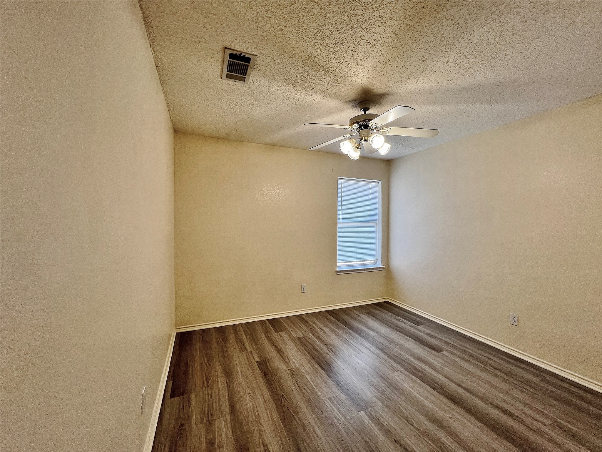 609 Blueberry Hill Lane Mansfield TX 76063