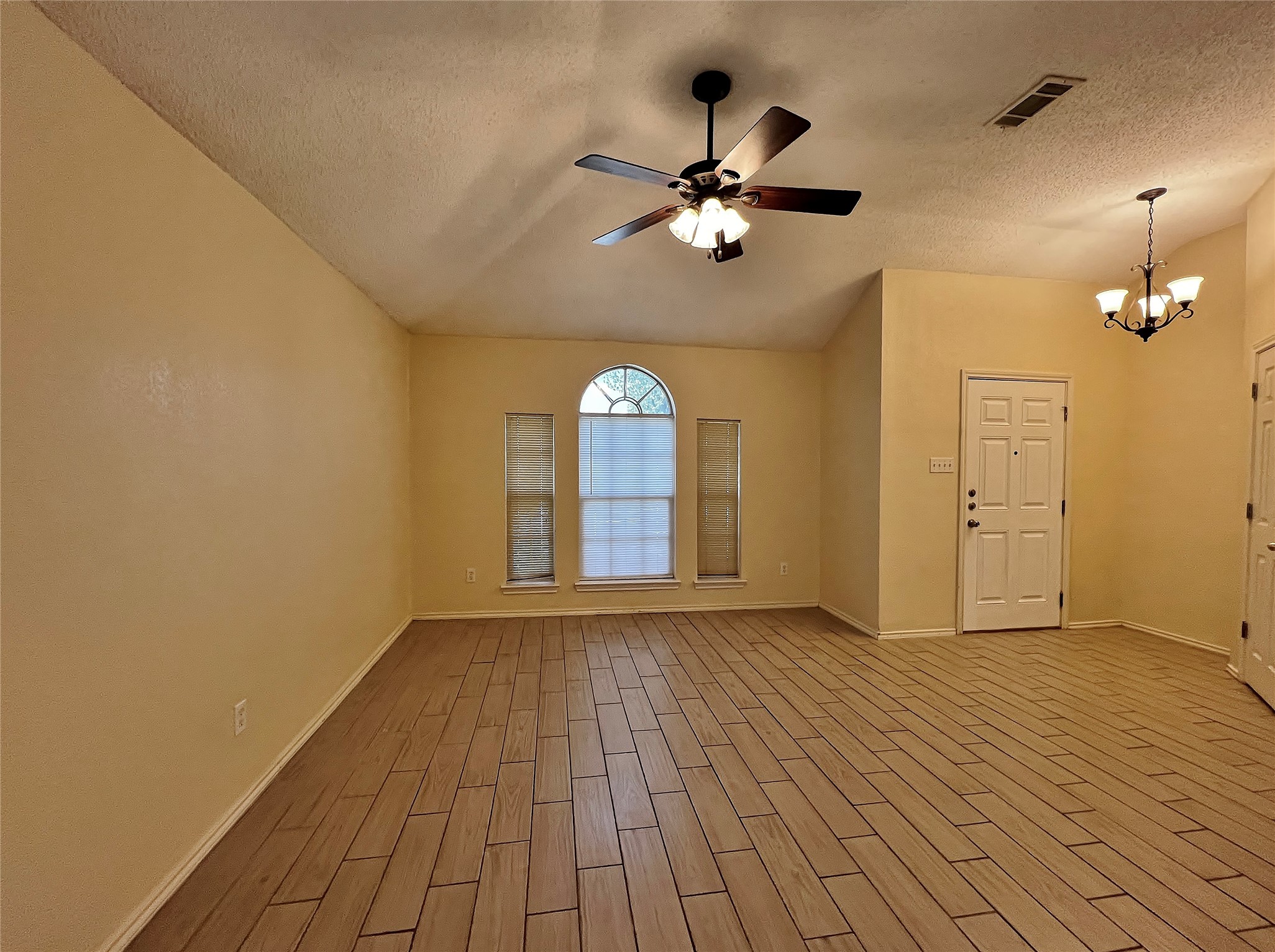 609 Blueberry Hill Lane Mansfield TX 76063
