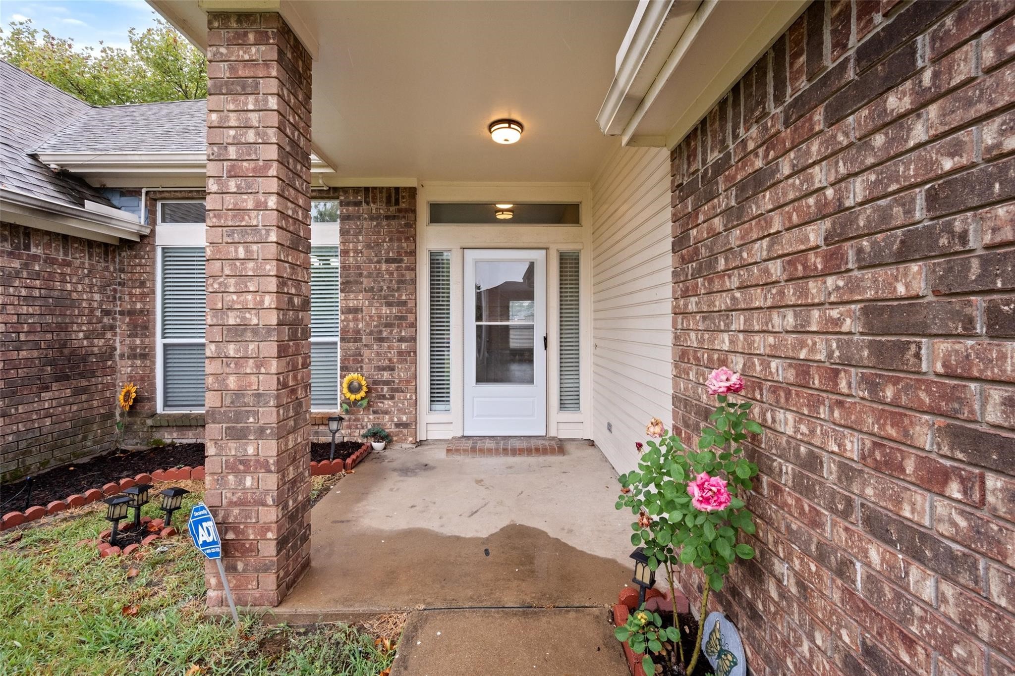 4241 Briar Hill Drive Grand Prairie TX 75052