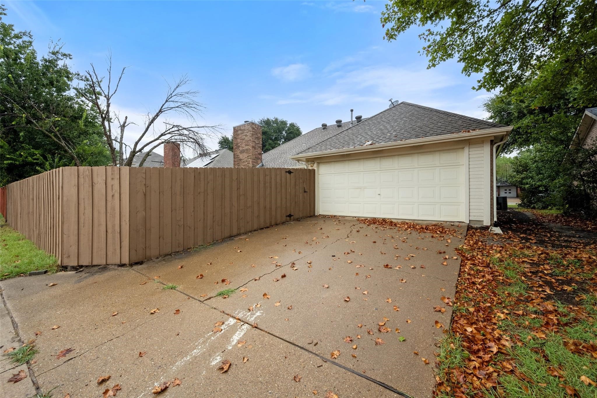 4241 Briar Hill Drive Grand Prairie TX 75052