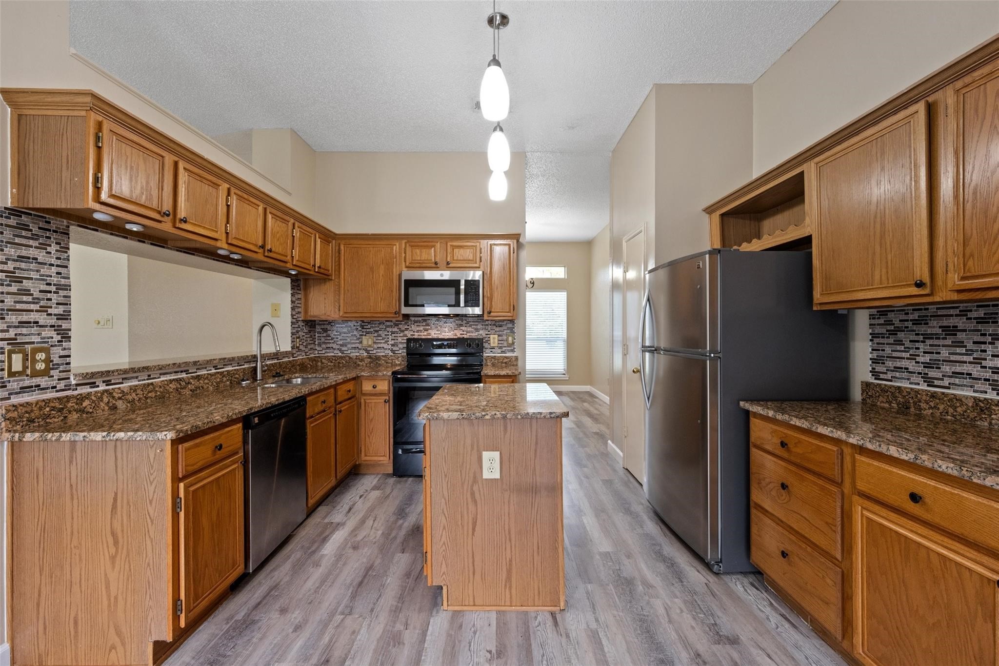 4241 Briar Hill Drive Grand Prairie TX 75052