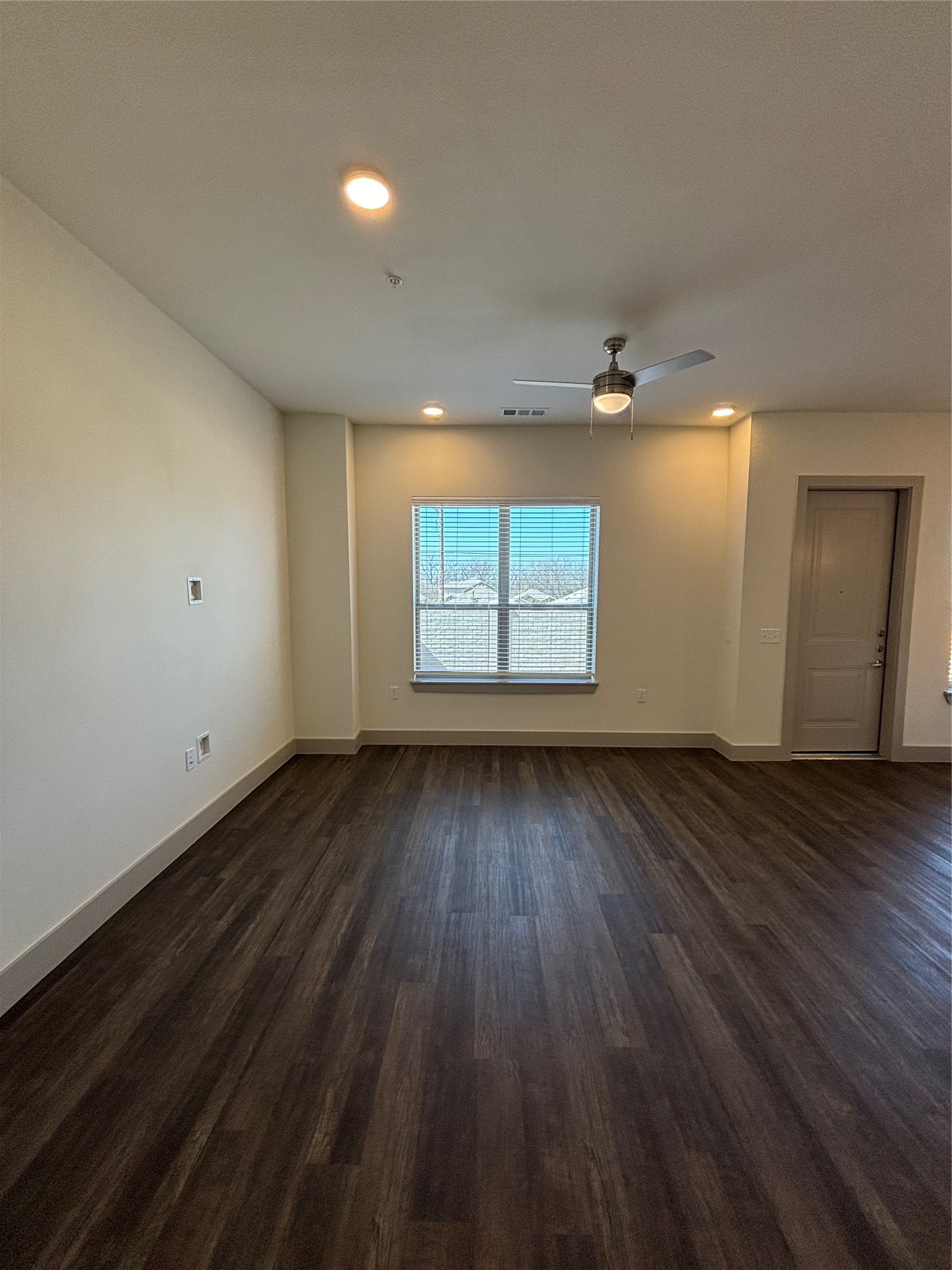 2036 Oak Grove Aubrey TX 76227