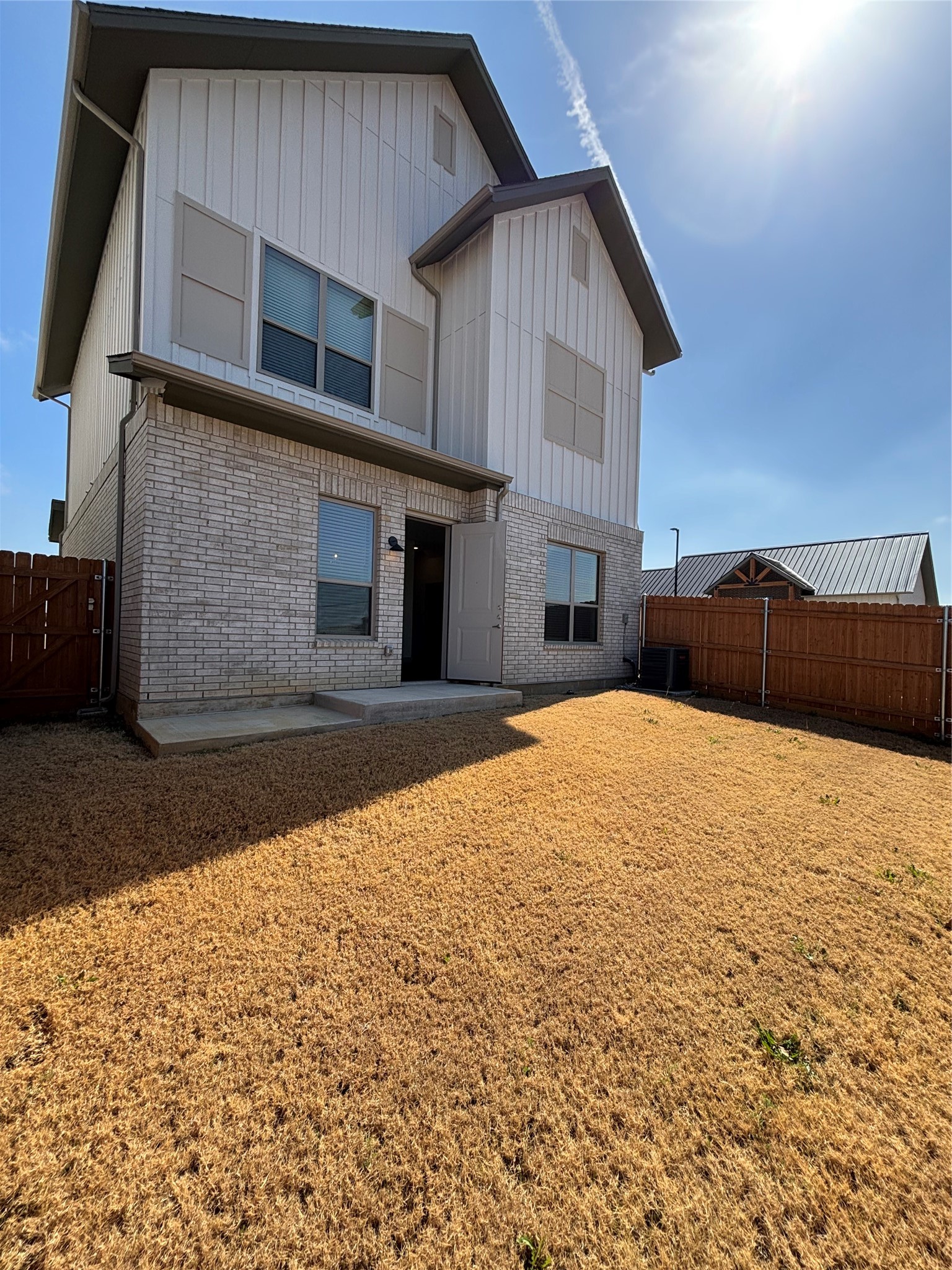 2036 Oak Grove Aubrey TX 76227