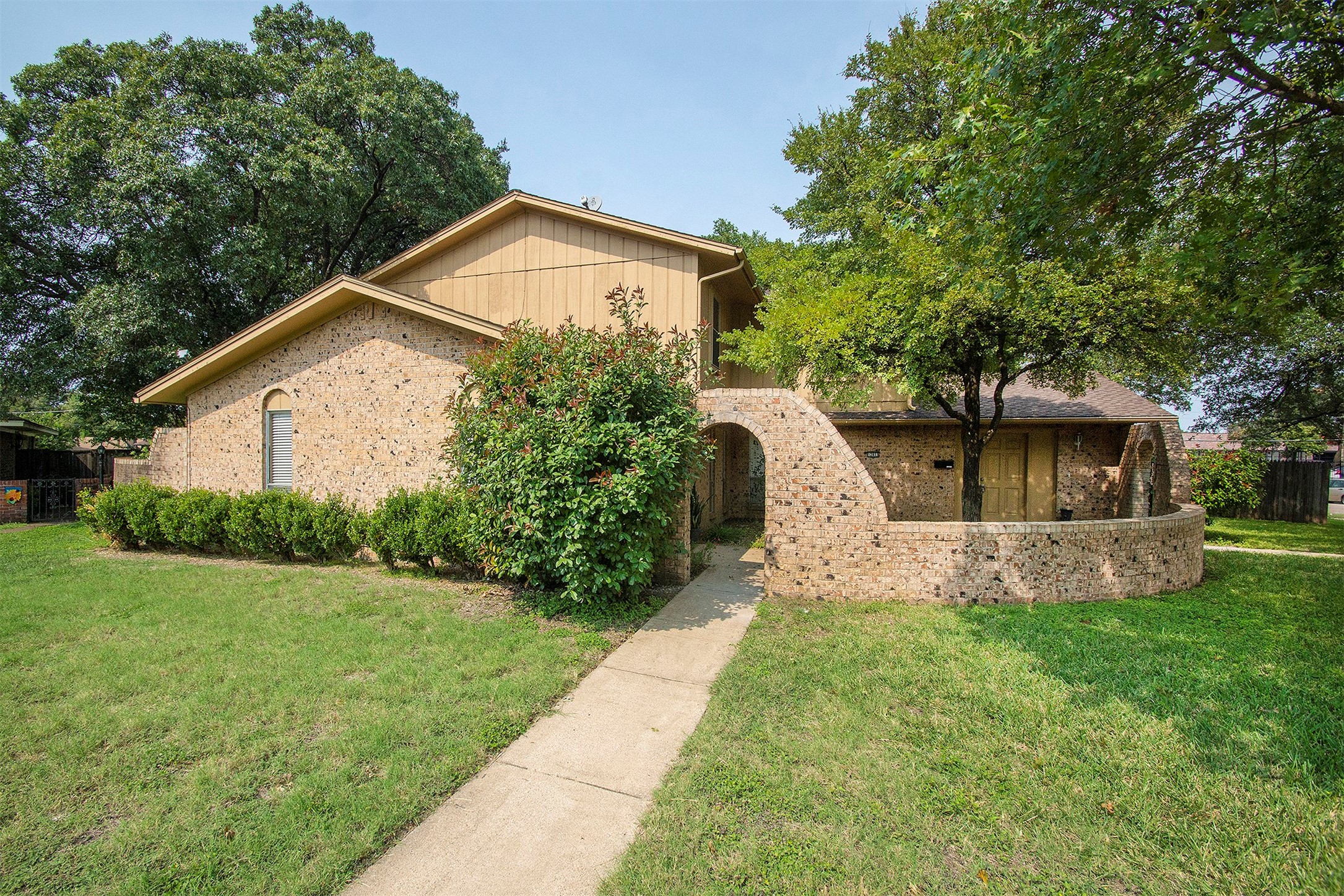 12831 Pandora Drive Dallas TX 75238