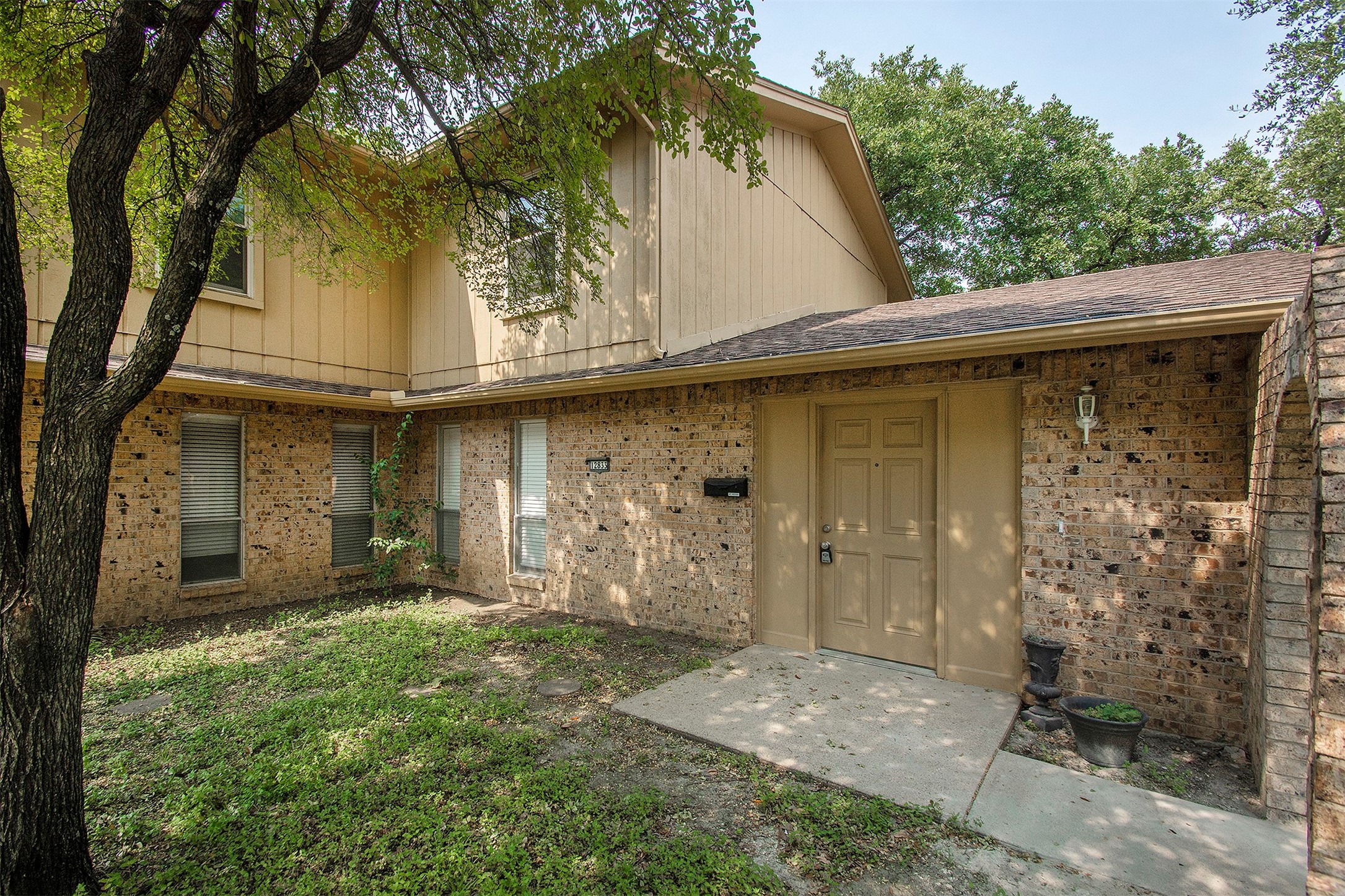 12831 Pandora Drive Dallas TX 75238