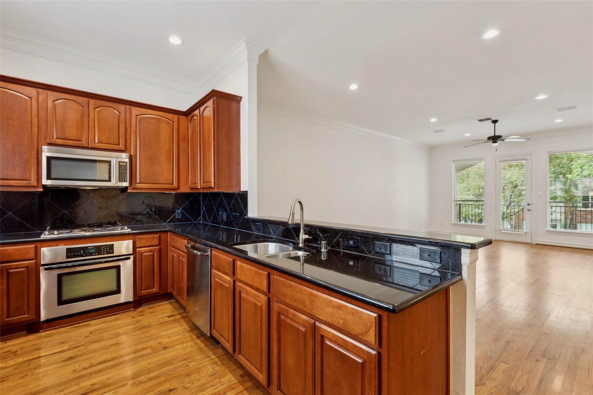 4304 Holland Avenue Dallas TX 75219