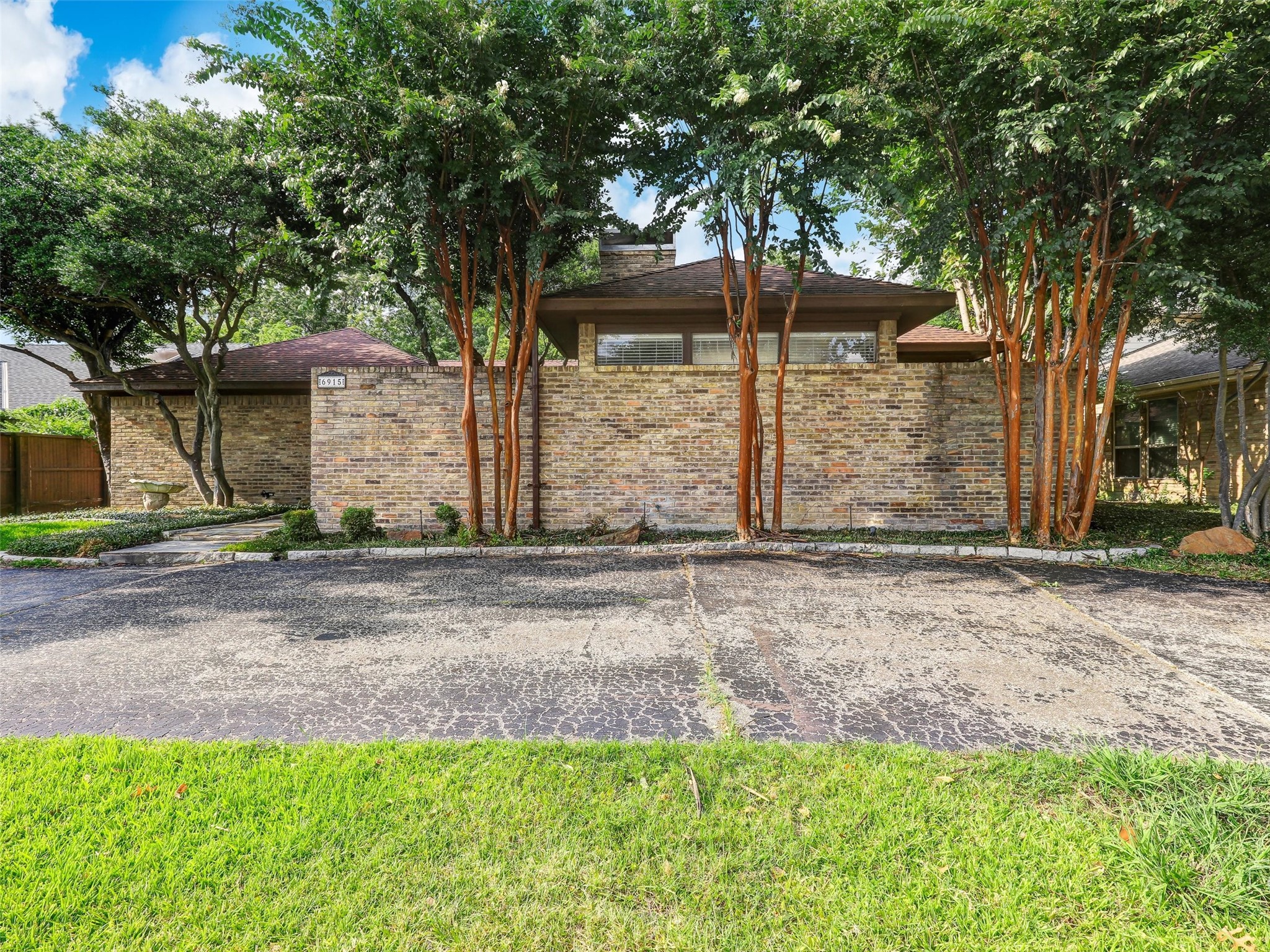 6915 Clearhaven Drive Dallas TX 75248