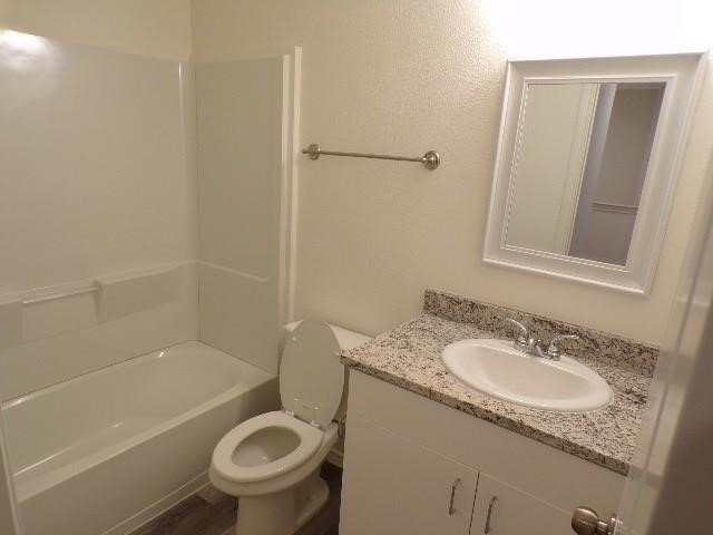 318 S Main Street Bonham TX 75418