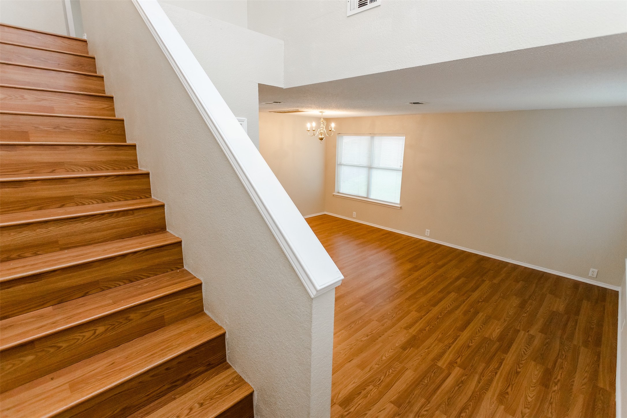 1308 Dundee Drive Arlington TX 76002