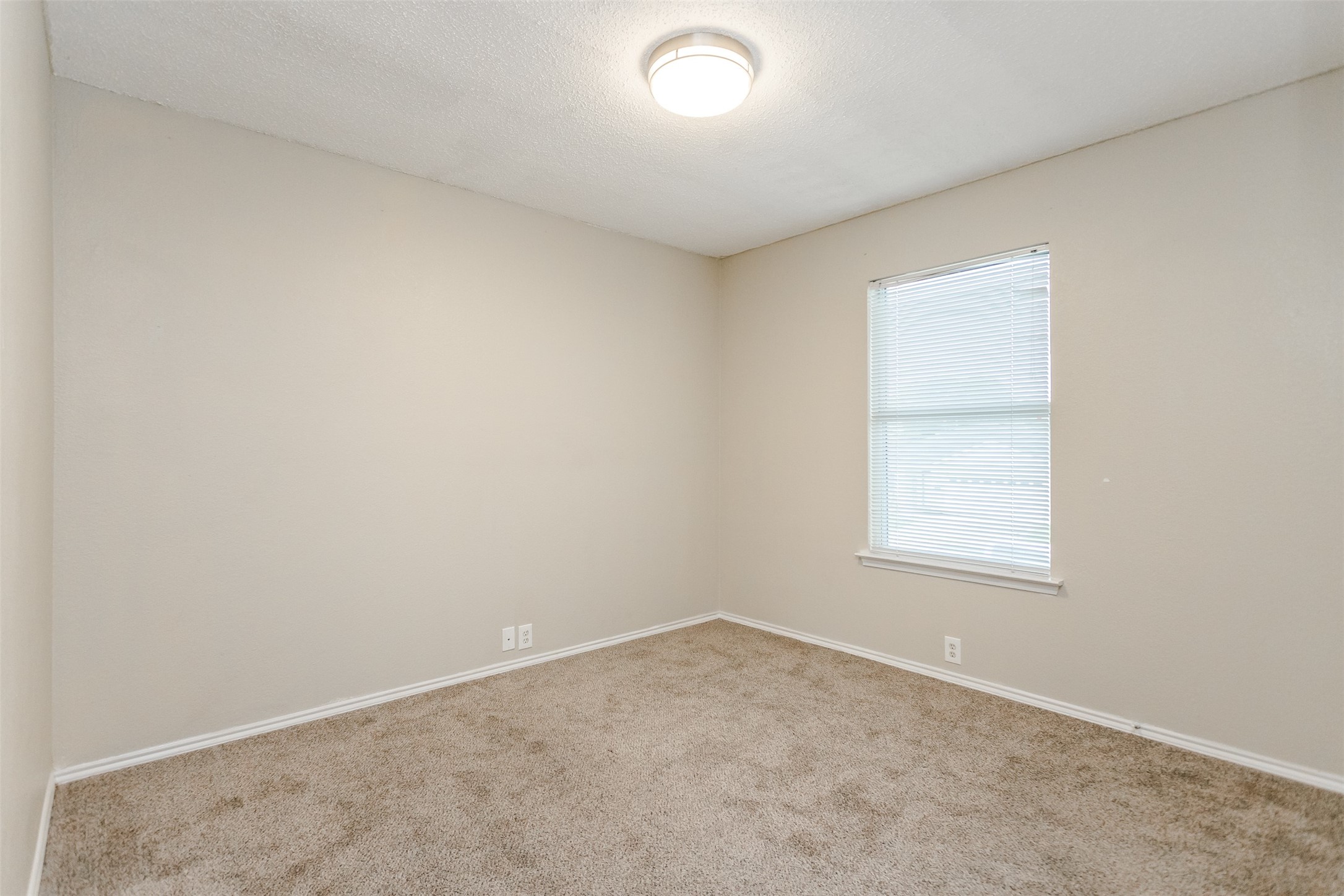 1308 Dundee Drive Arlington TX 76002