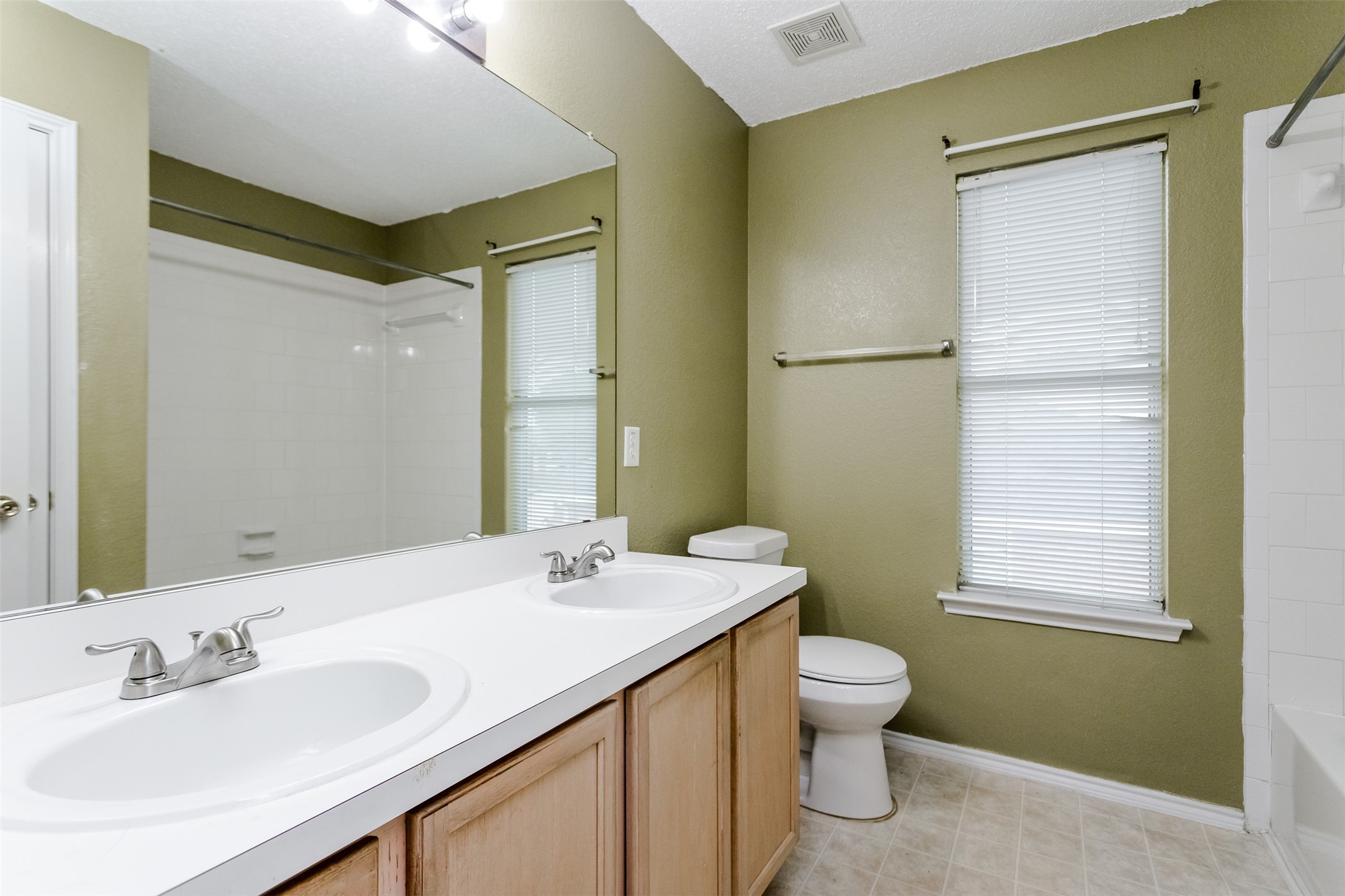 1308 Dundee Drive Arlington TX 76002