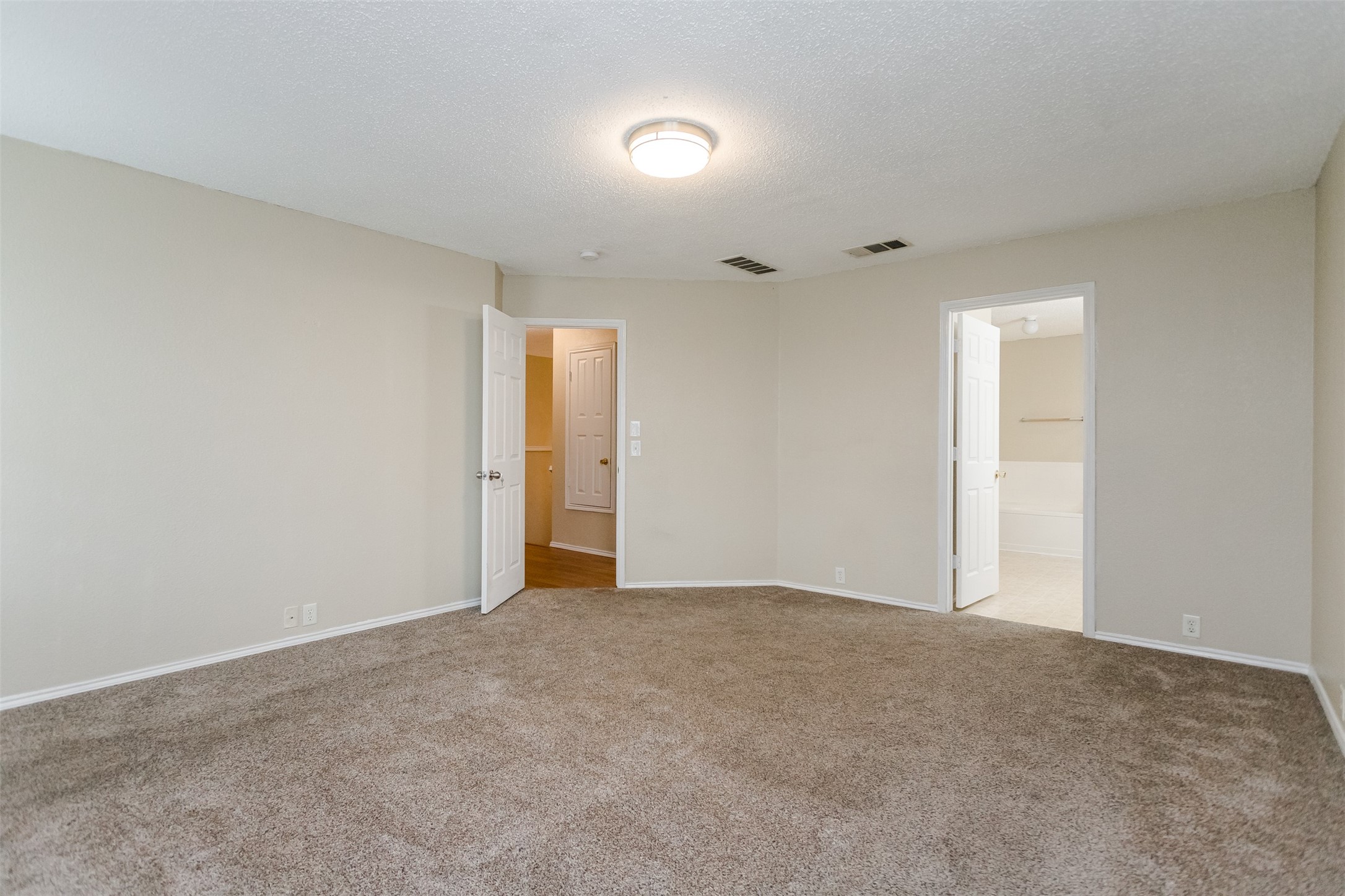 1308 Dundee Drive Arlington TX 76002