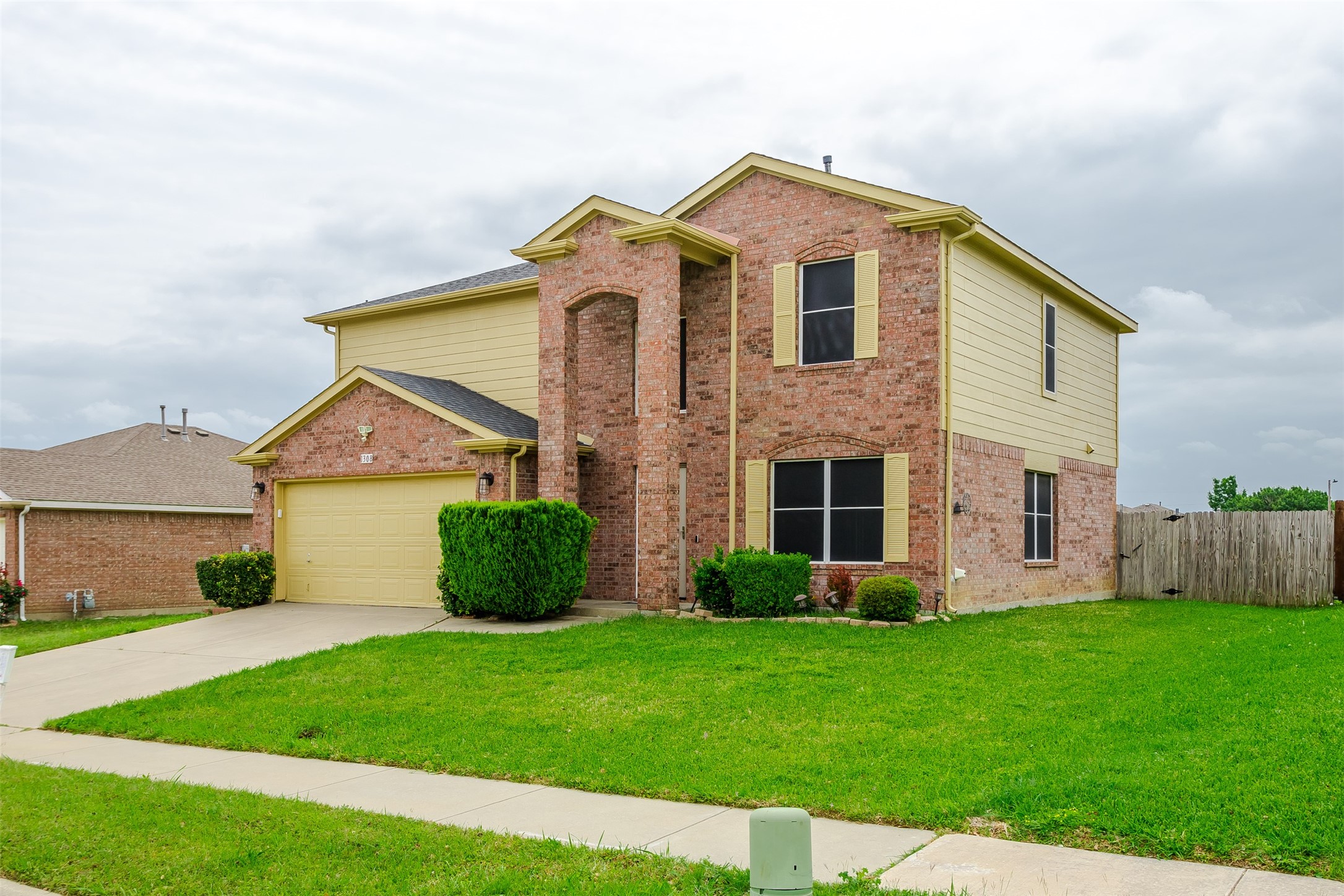1308 Dundee Drive Arlington TX 76002
