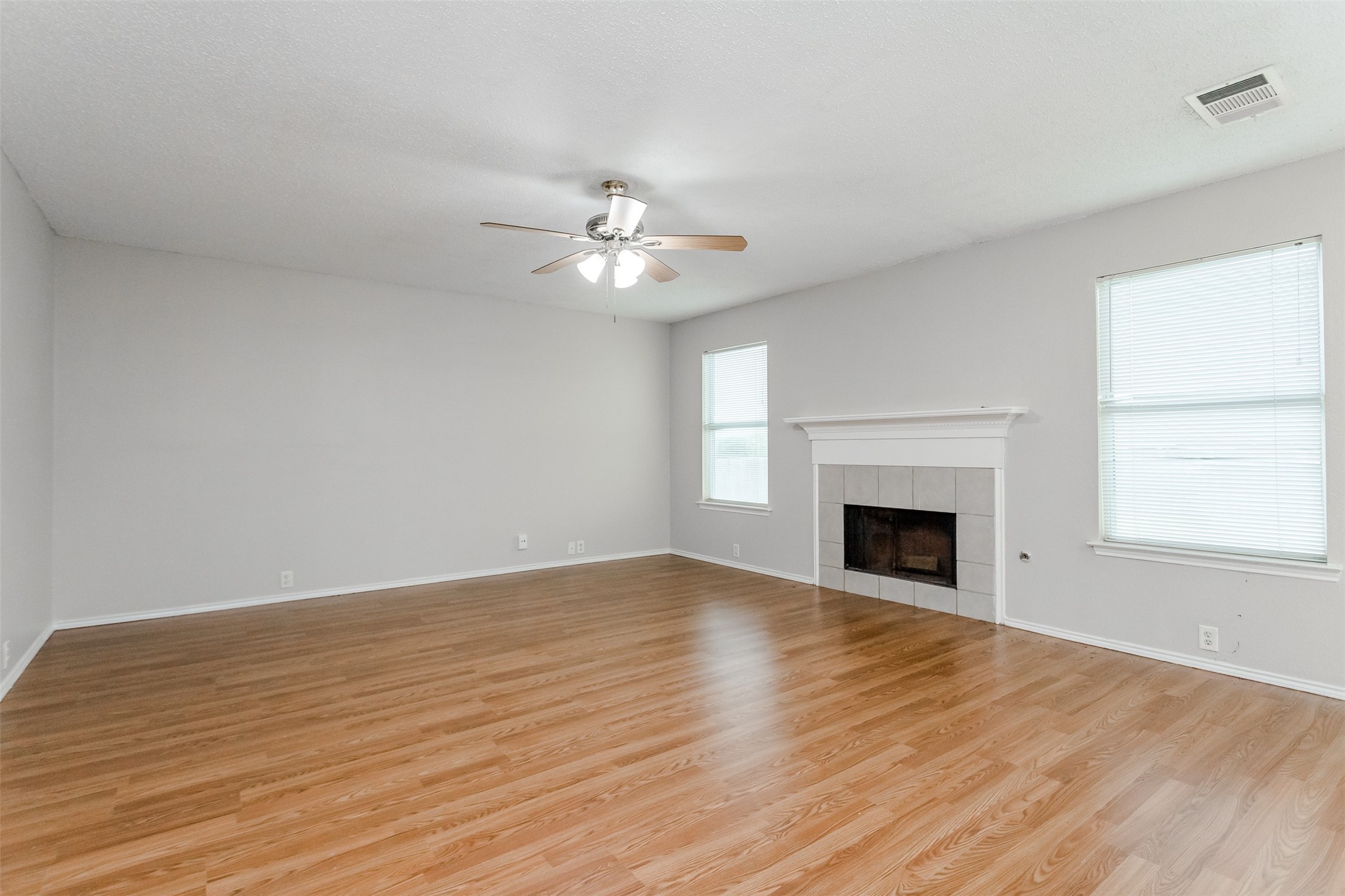 1308 Dundee Drive Arlington TX 76002