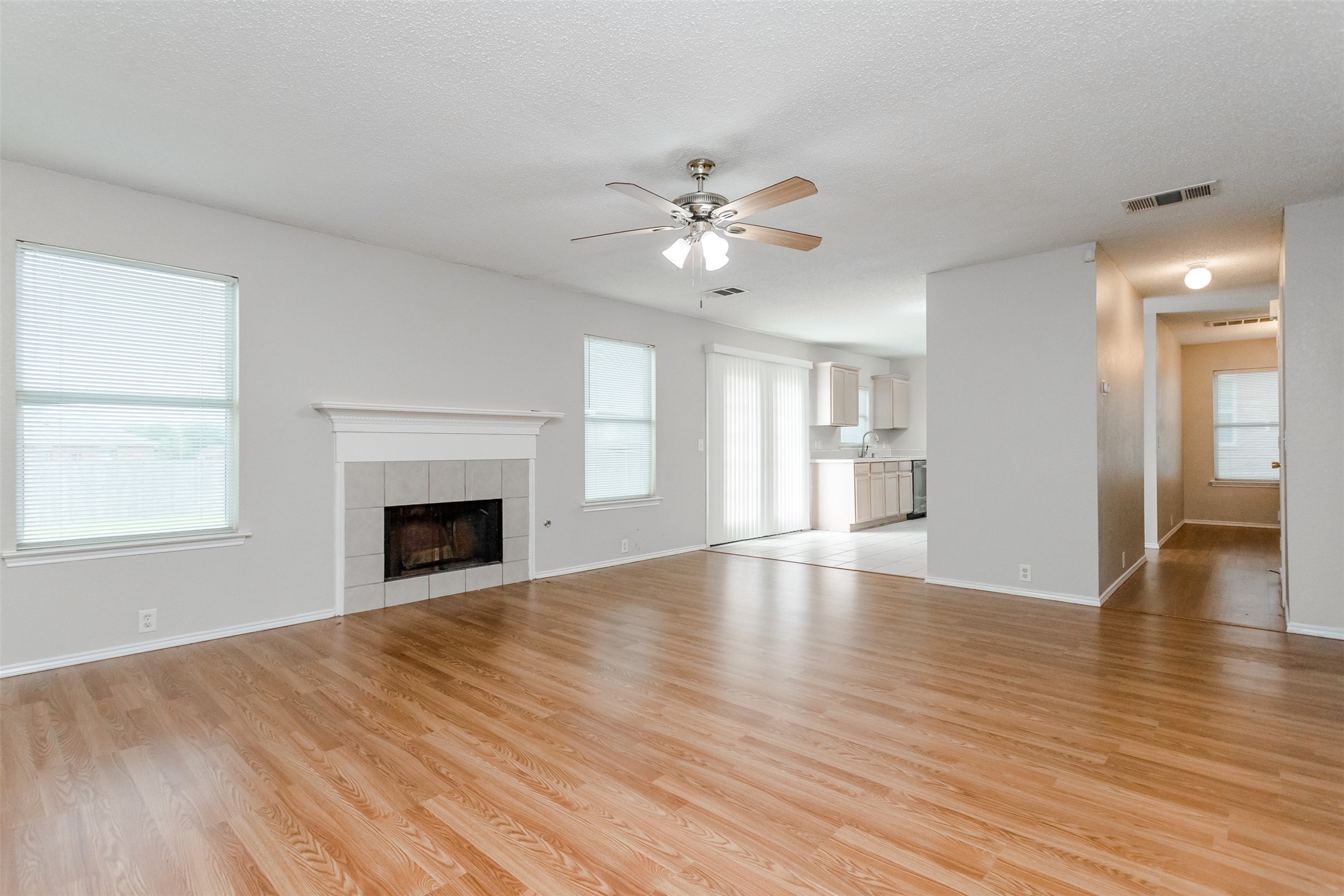 1308 Dundee Drive Arlington TX 76002