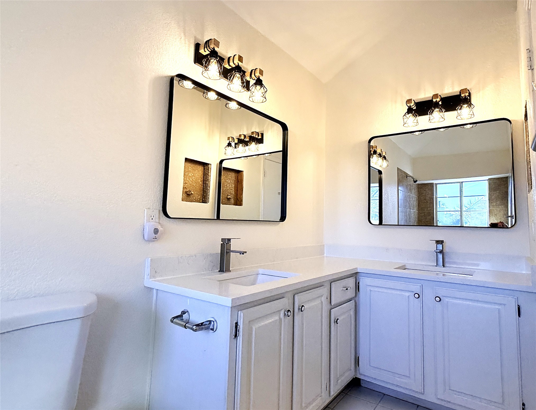 4243 Timberglen Road Dallas TX 75287
