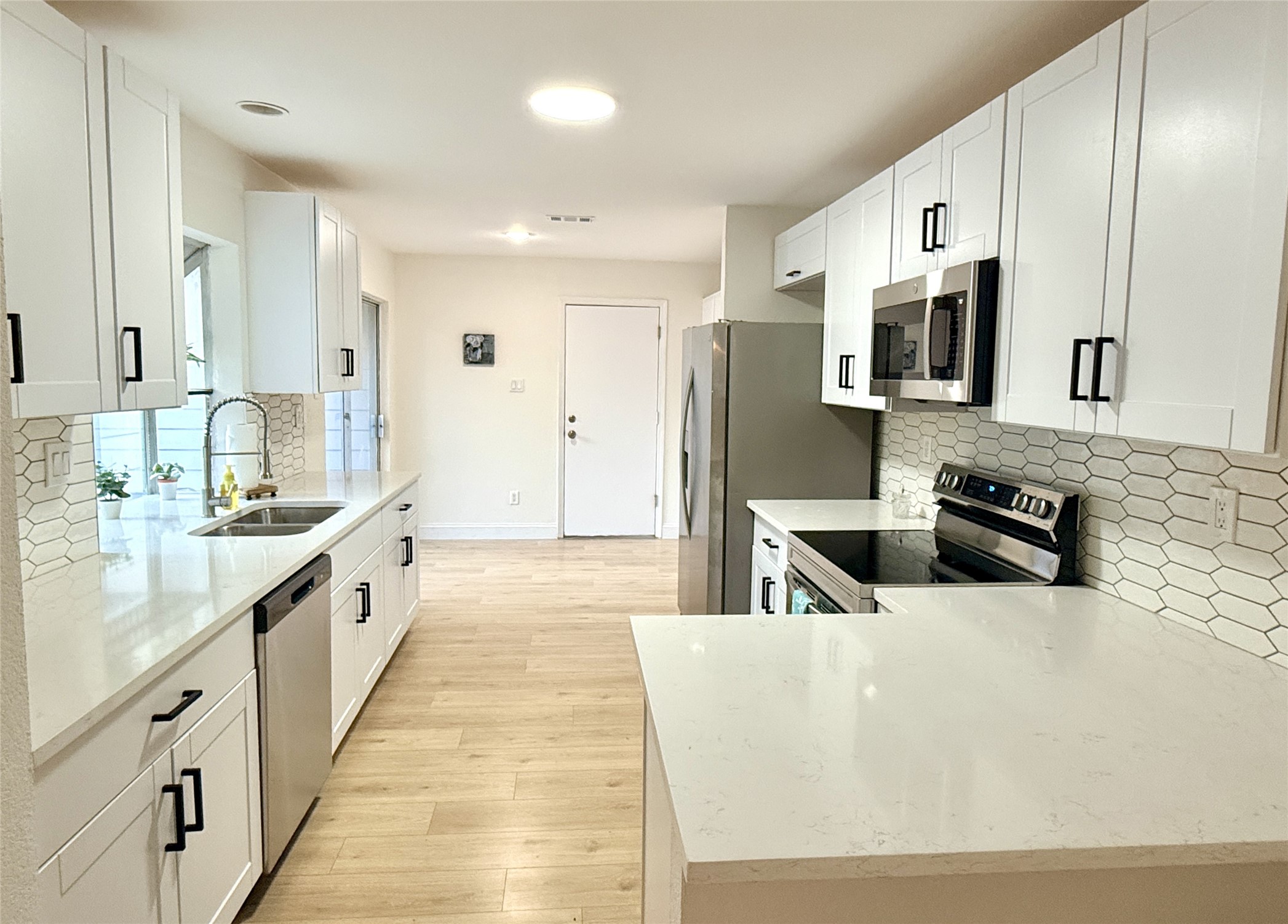 4243 Timberglen Road Dallas TX 75287