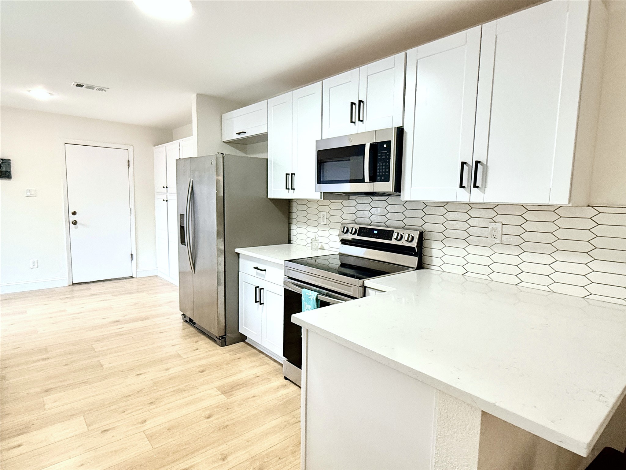 4243 Timberglen Road Dallas TX 75287