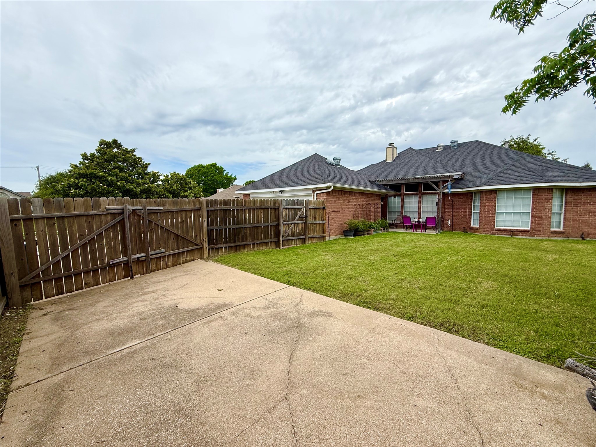1658 Glenmore Drive Lewisville TX 75077