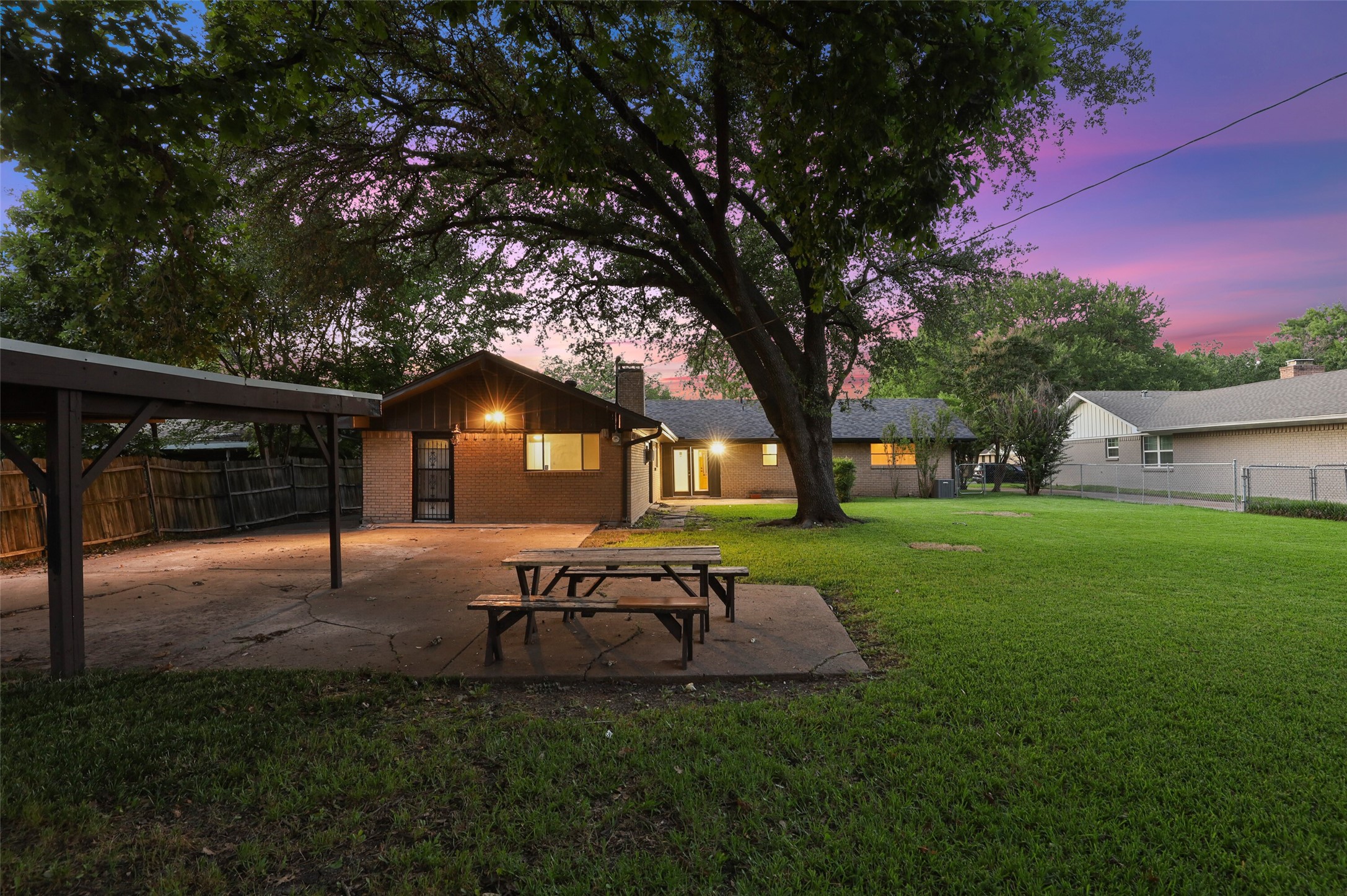 3126 Jubilee Trail Dallas TX 75229